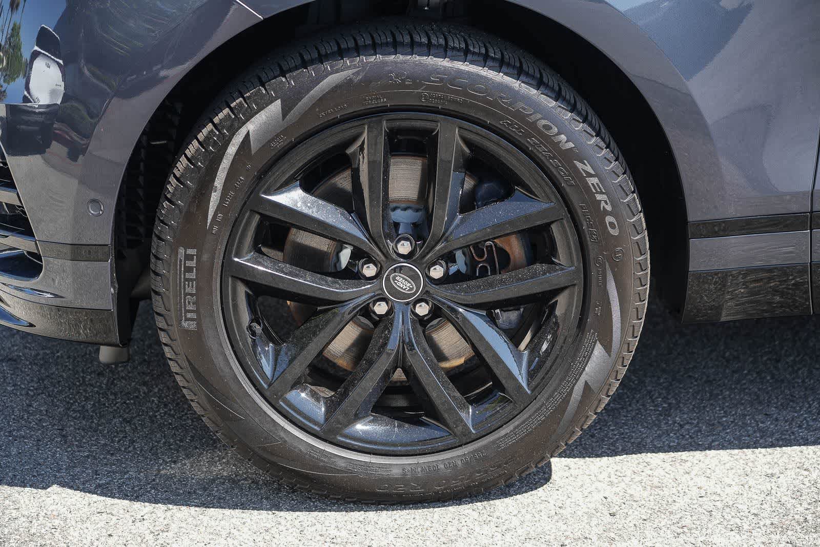 Thumbnail: 2026 Land Rover Range Rover Velar - 6