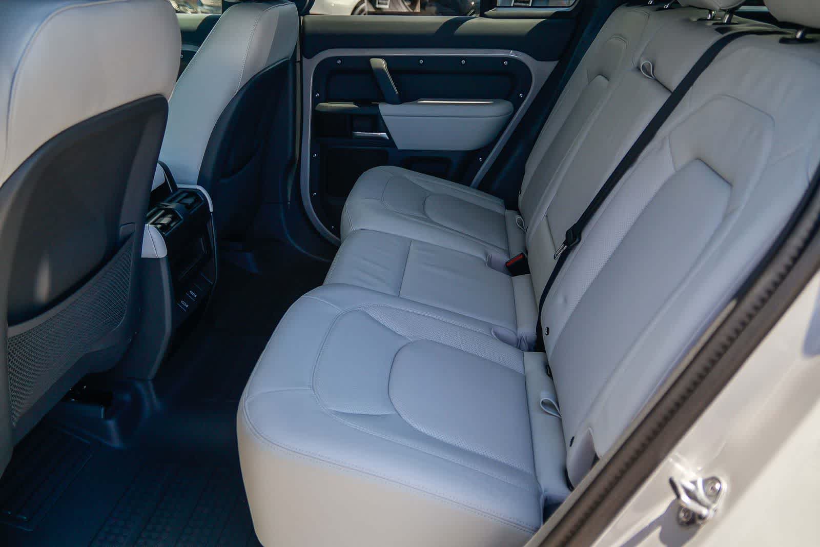 Thumbnail: 2026 Land Rover Defender - 18