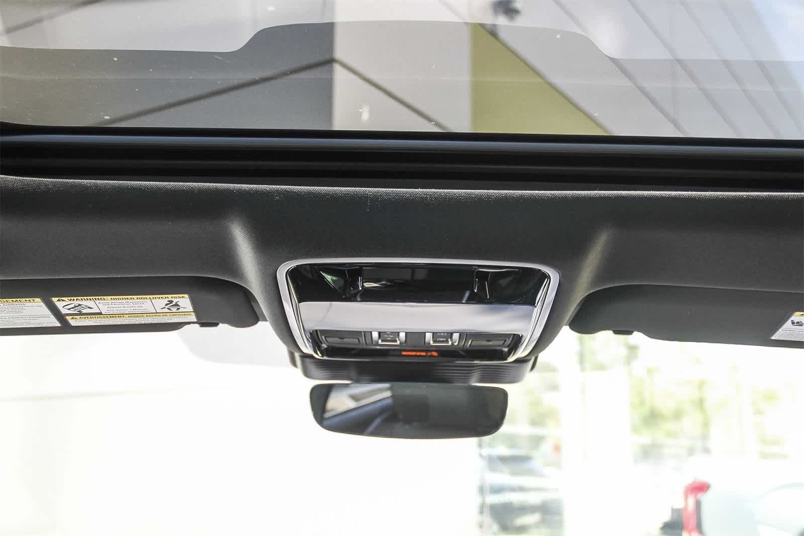 Thumbnail: 2026 Land Rover Range Rover Velar - 15