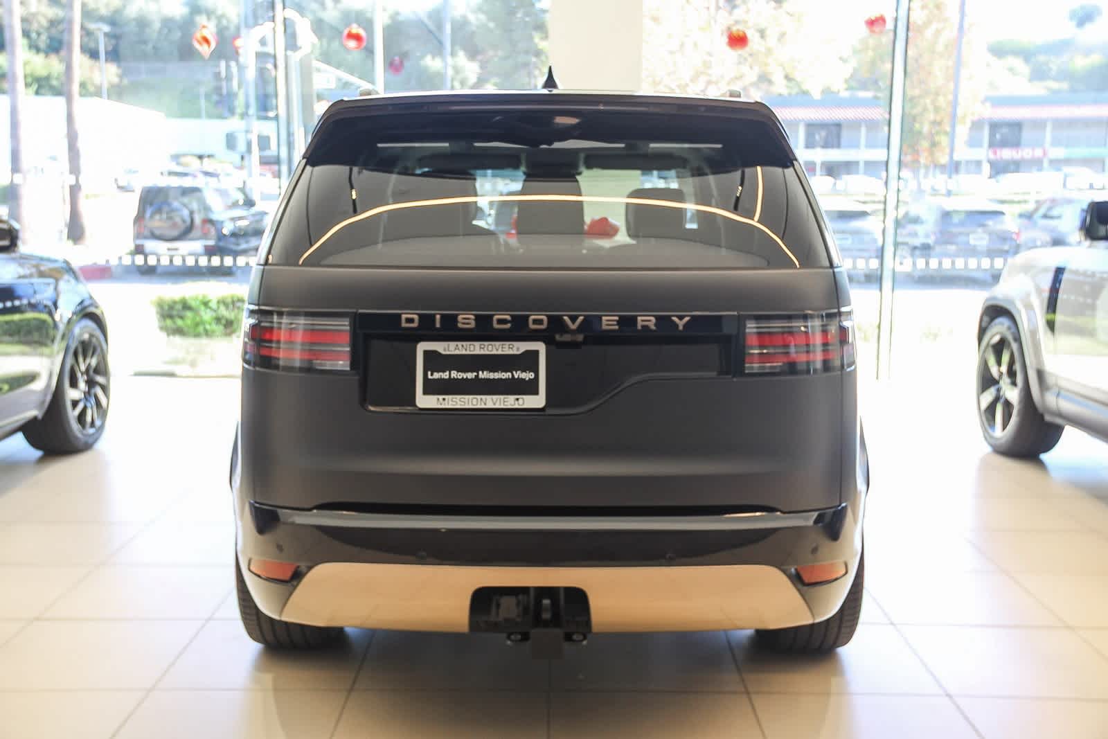 Thumbnail: 2026 Land Rover Discovery - 7