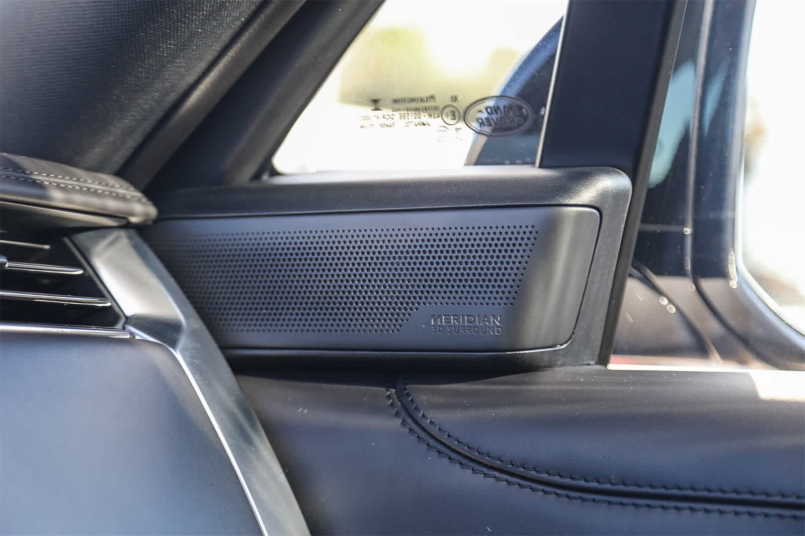 Thumbnail: 2023 Land Rover Range Rover - 26