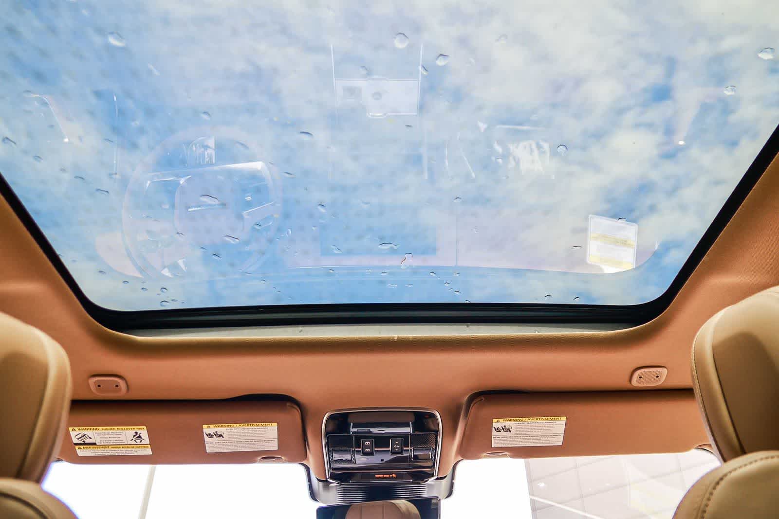 Thumbnail: 2026 Land Rover Range Rover - 16
