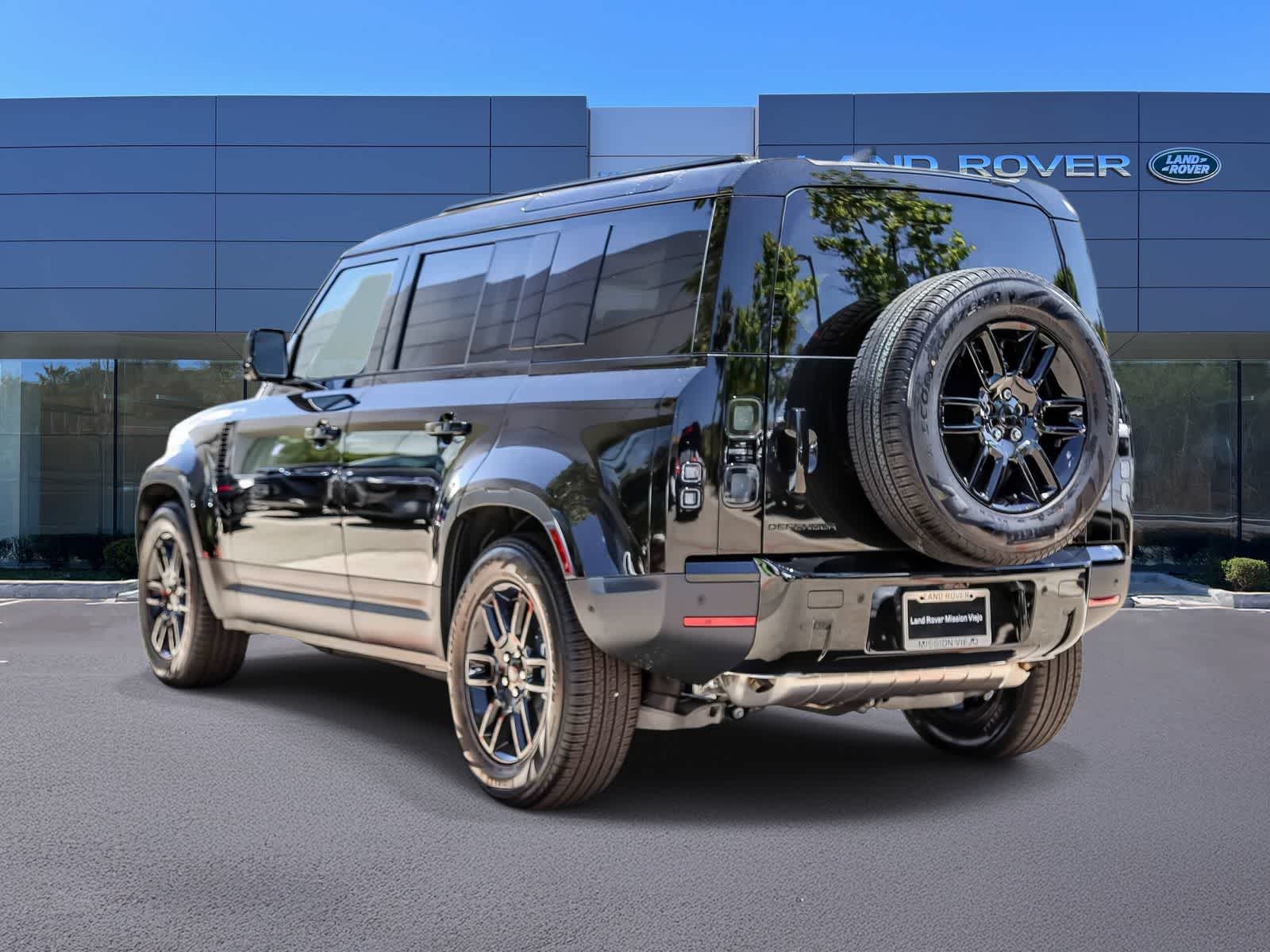 Thumbnail: 2026 Land Rover Defender - 6