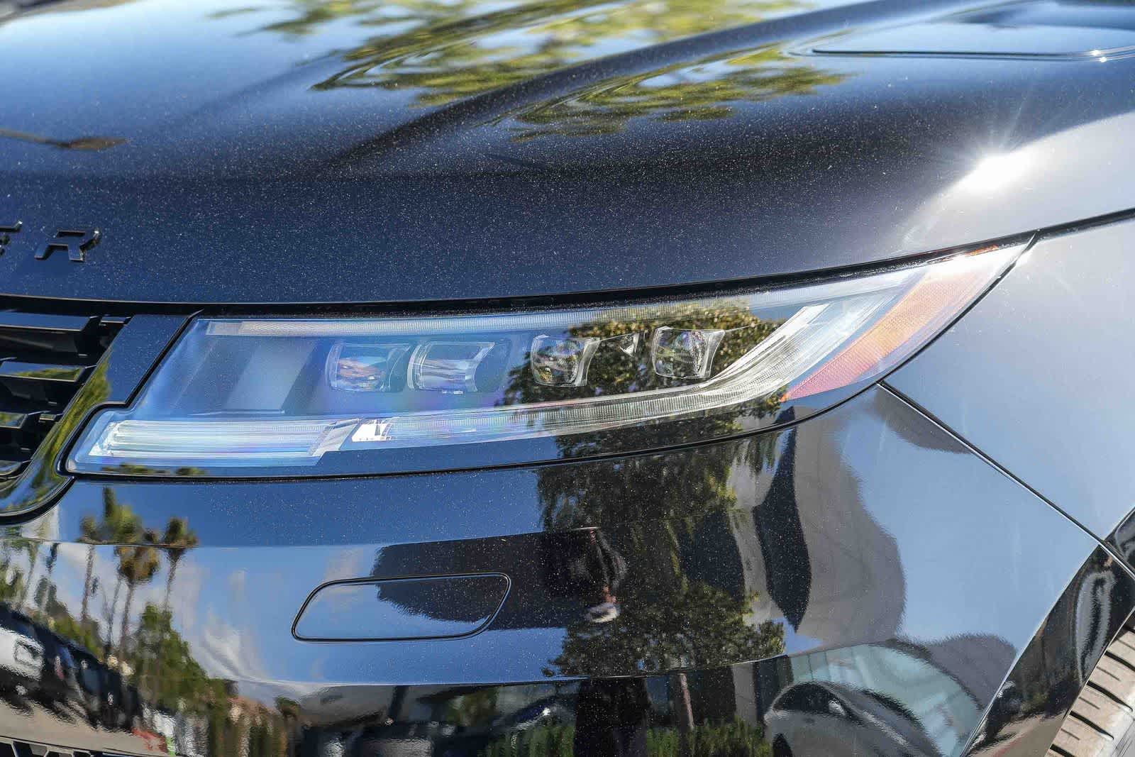 Thumbnail: 2026 Land Rover Range Rover Sport - 10