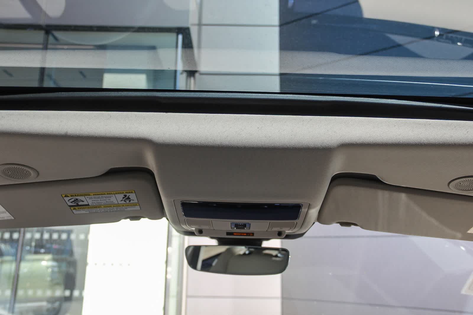 Thumbnail: 2025 Land Rover Discovery Sport - 15