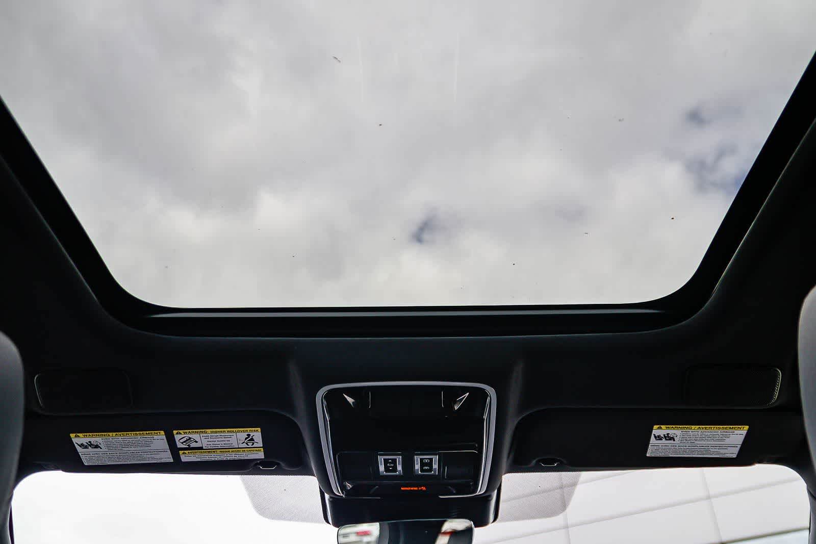 Thumbnail: 2025 Land Rover Range Rover Velar - 16