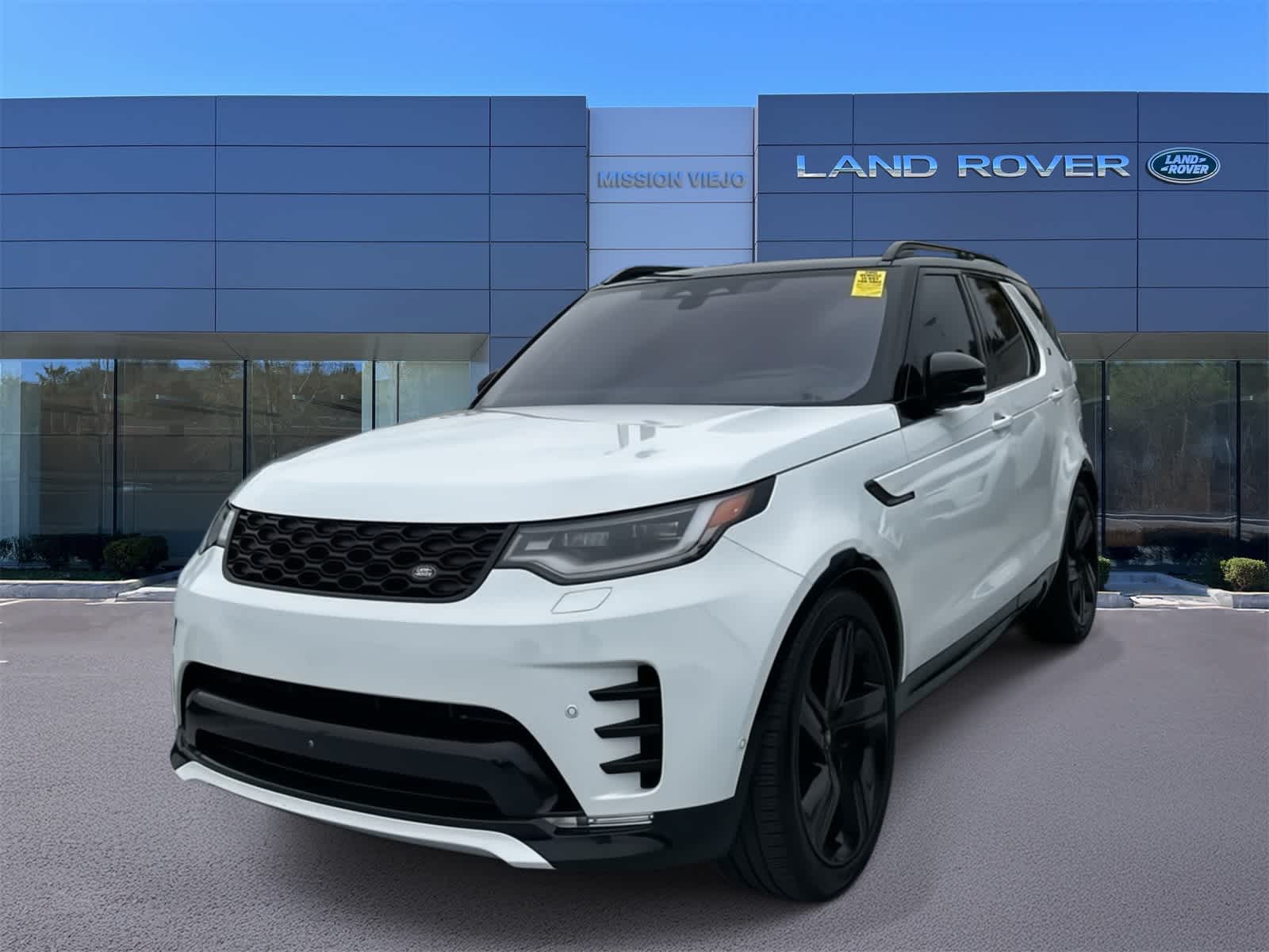 Thumbnail: 2023 Land Rover Discovery - 1