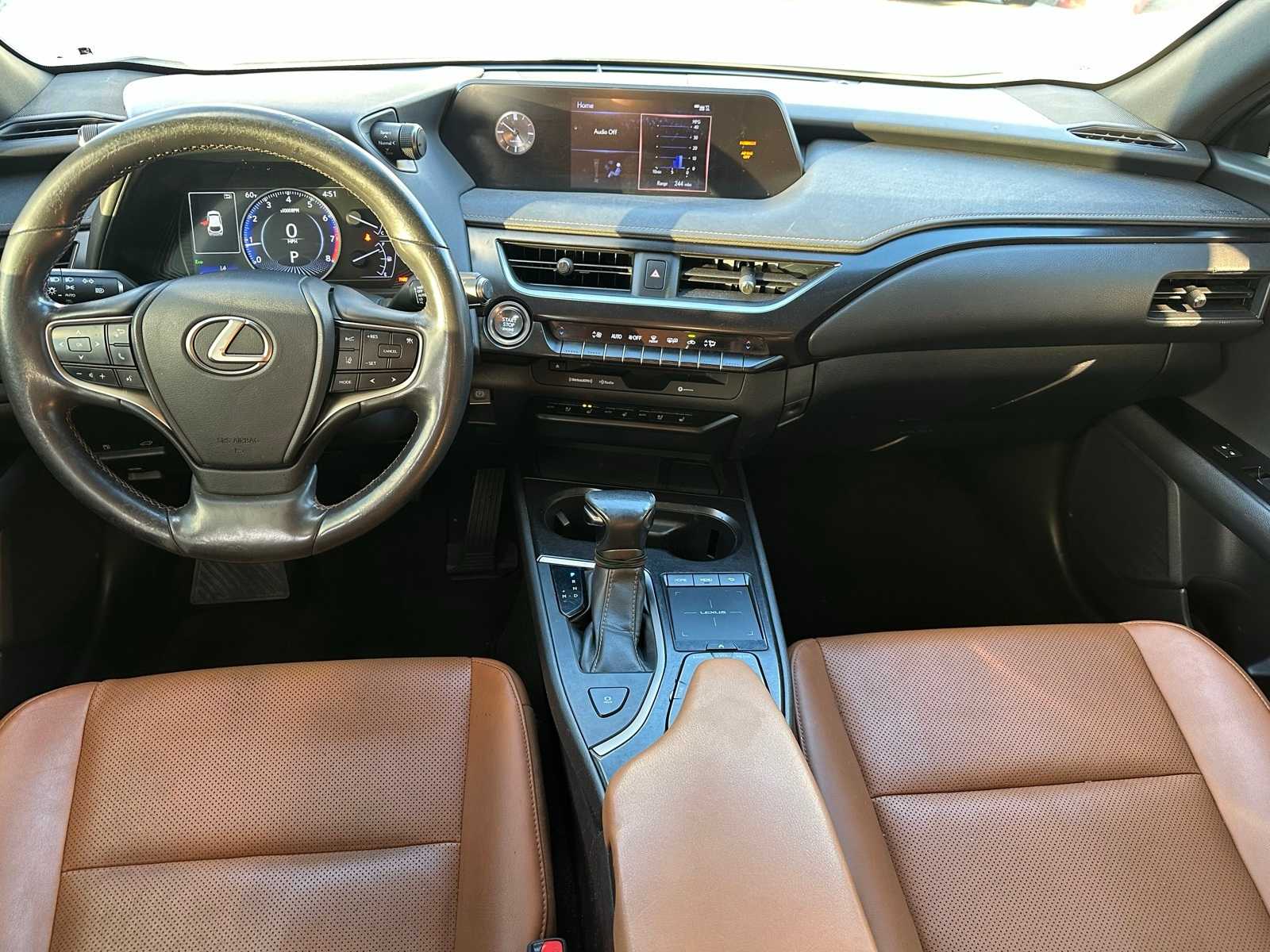 Thumbnail: 2019 Lexus UX - 9