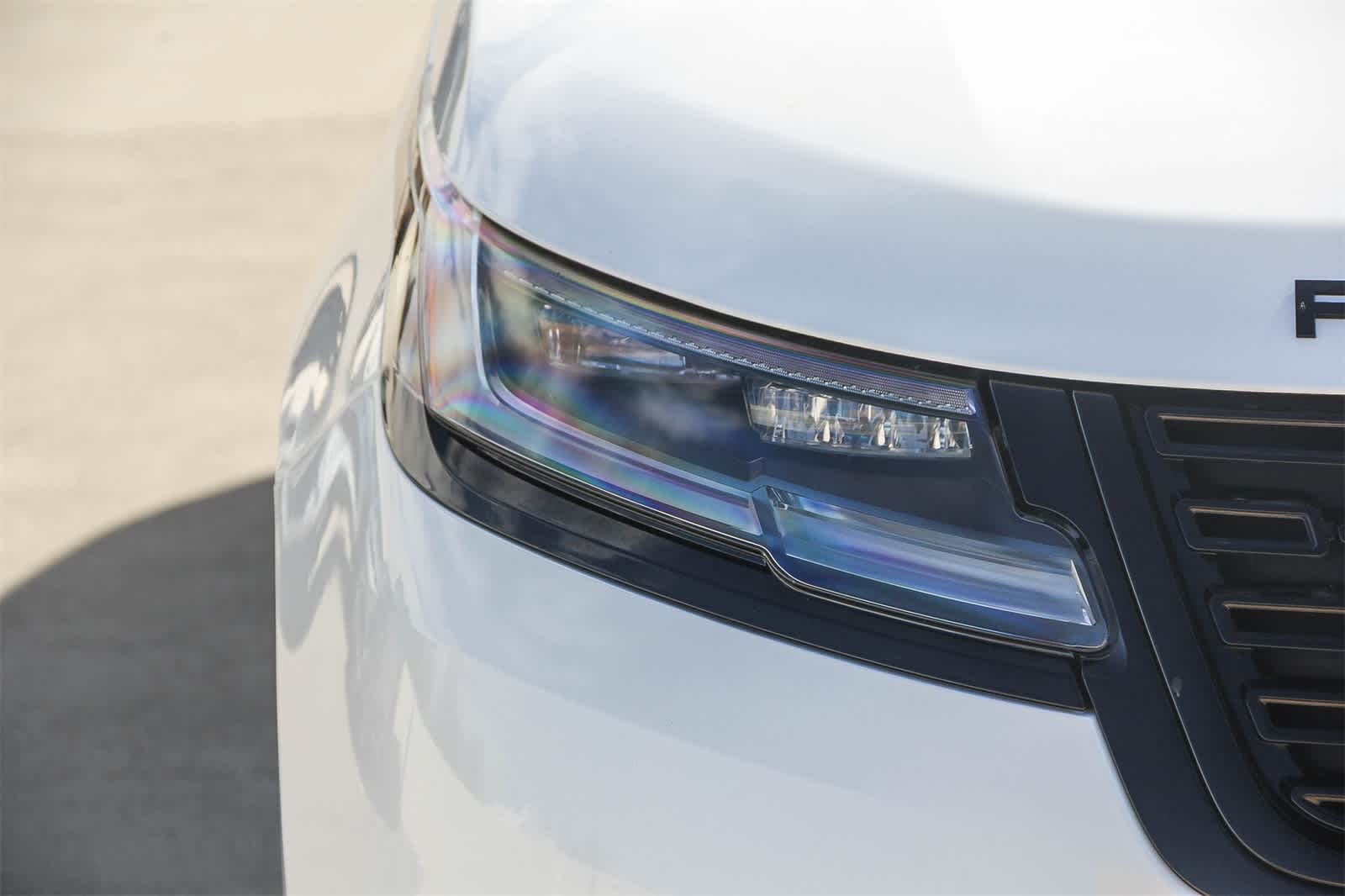 Thumbnail: 2026 Land Rover Range Rover Velar - 10