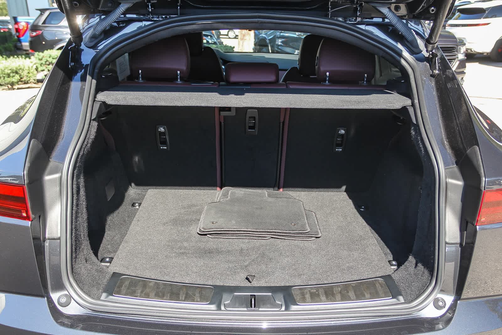 Thumbnail: 2024 Jaguar E-Pace - 20