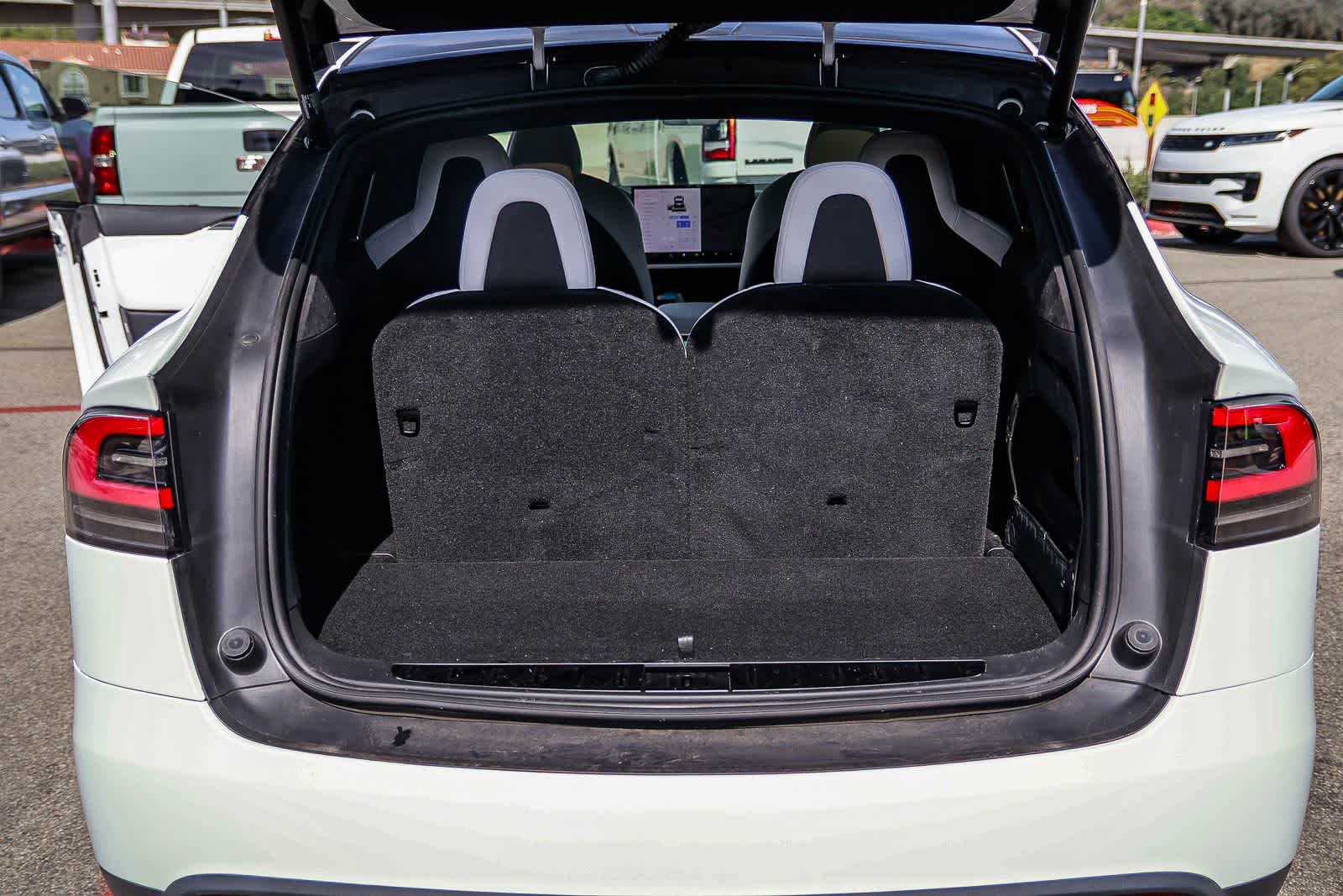 Thumbnail: 2023 Tesla Model X - 30