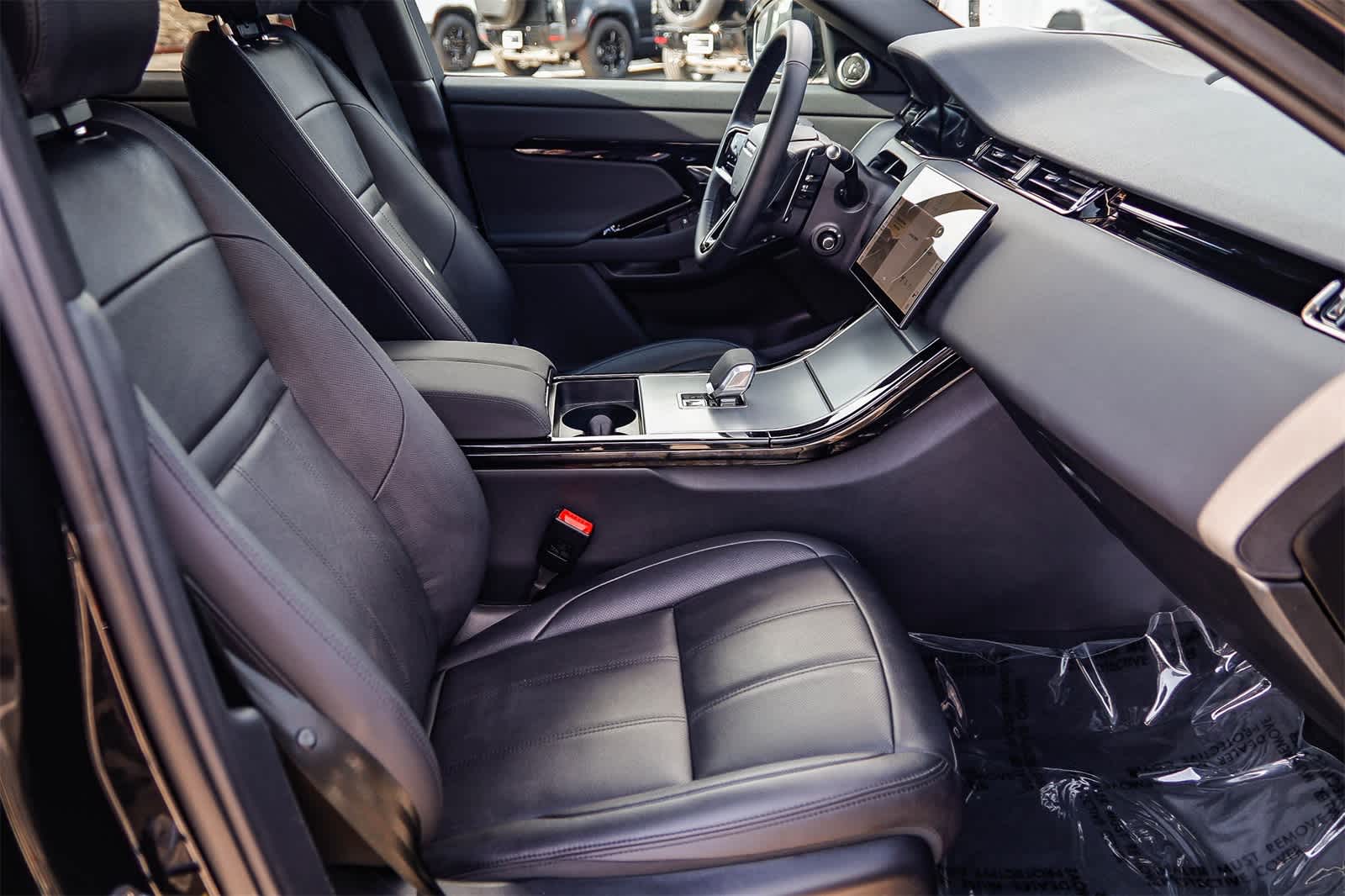 Thumbnail: 2025 Land Rover Range Rover Evoque - 14