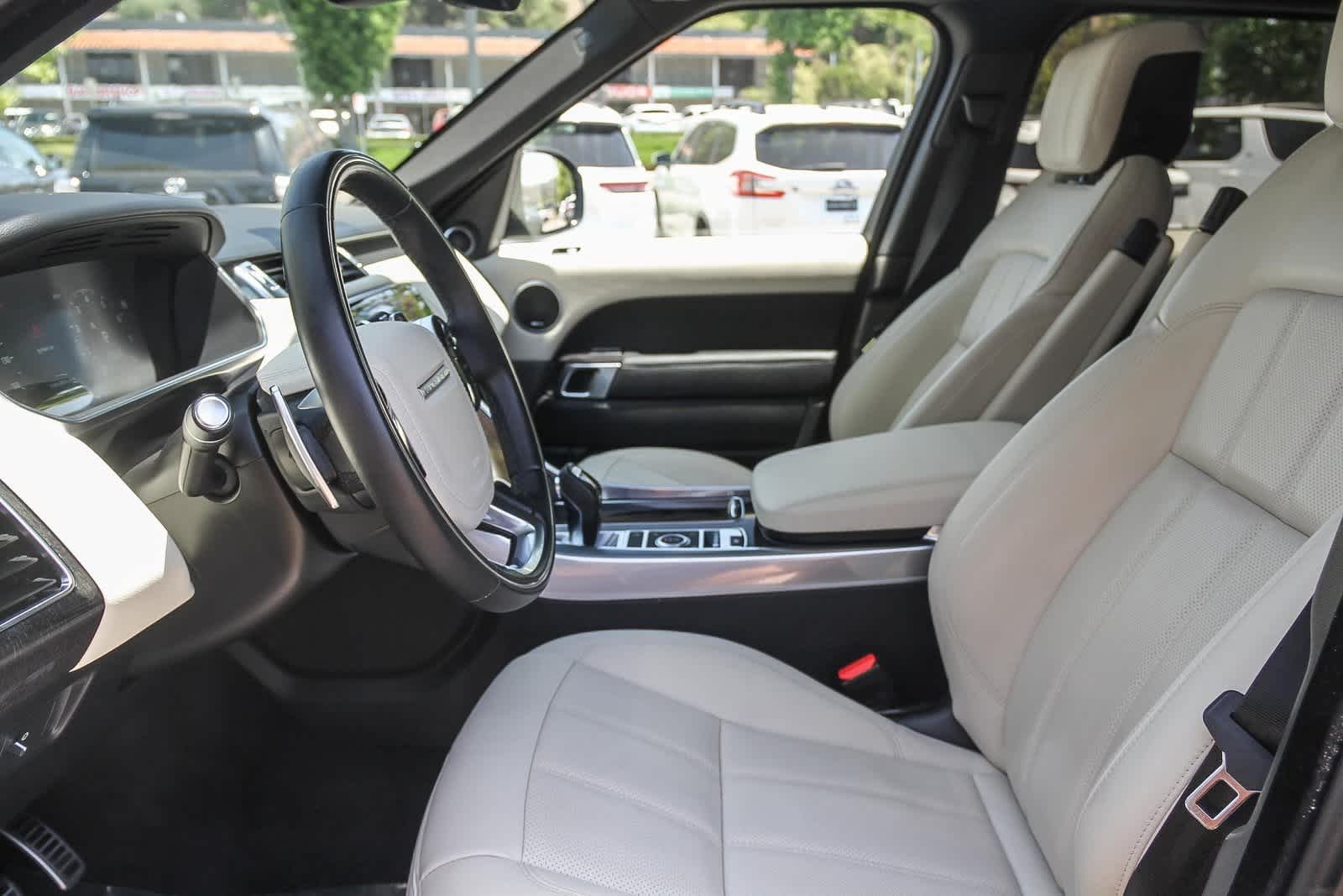 Thumbnail: 2022 Land Rover Range Rover Sport - 21