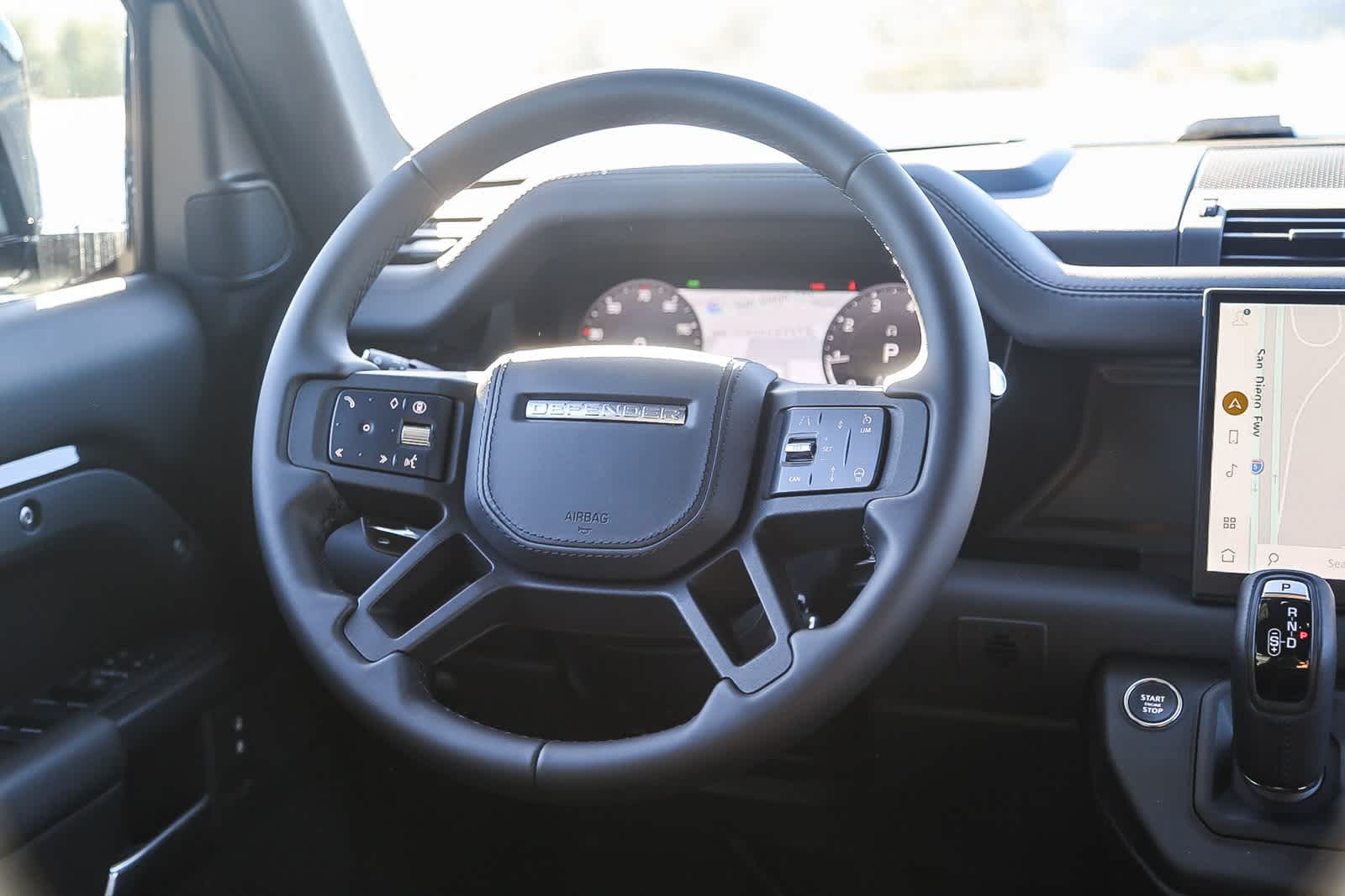 Thumbnail: 2025 Land Rover Defender - 15