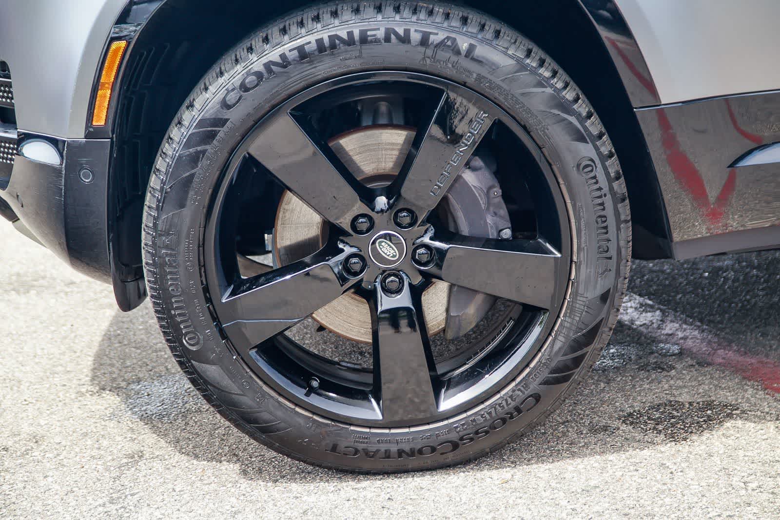 Thumbnail: 2023 Land Rover Defender - 9