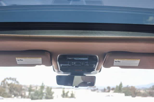 Thumbnail: 2025 Land Rover Range Rover - 15