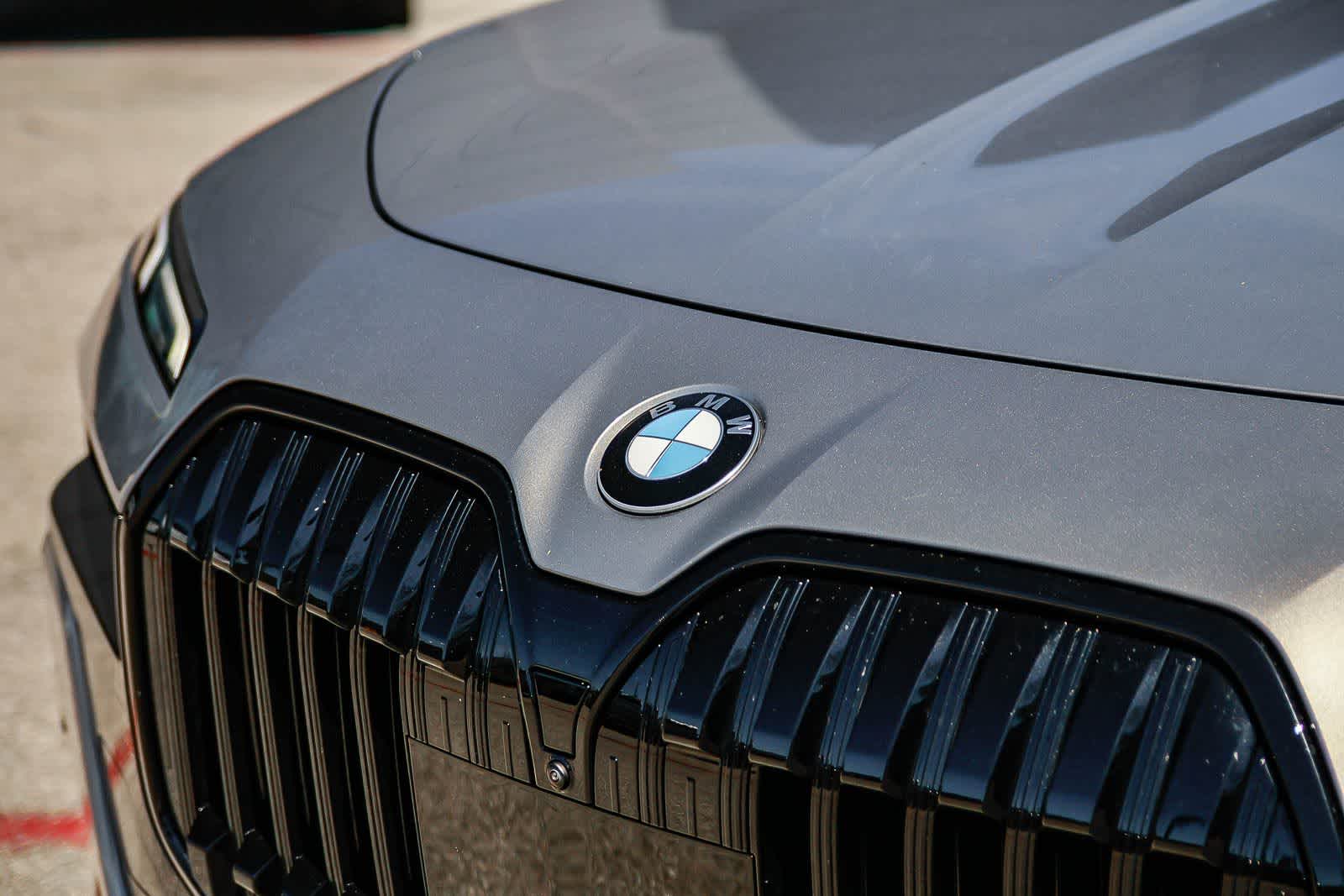 Thumbnail: 2024 BMW 7 Series - 11