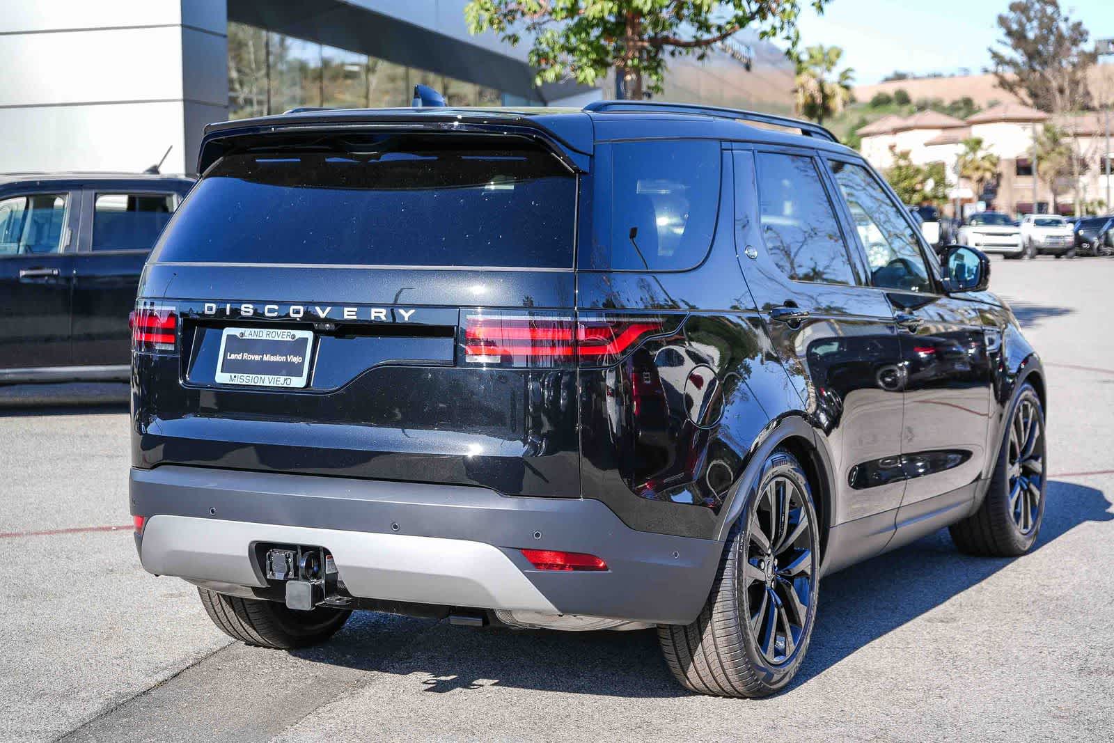 Thumbnail: 2026 Land Rover Discovery - 8