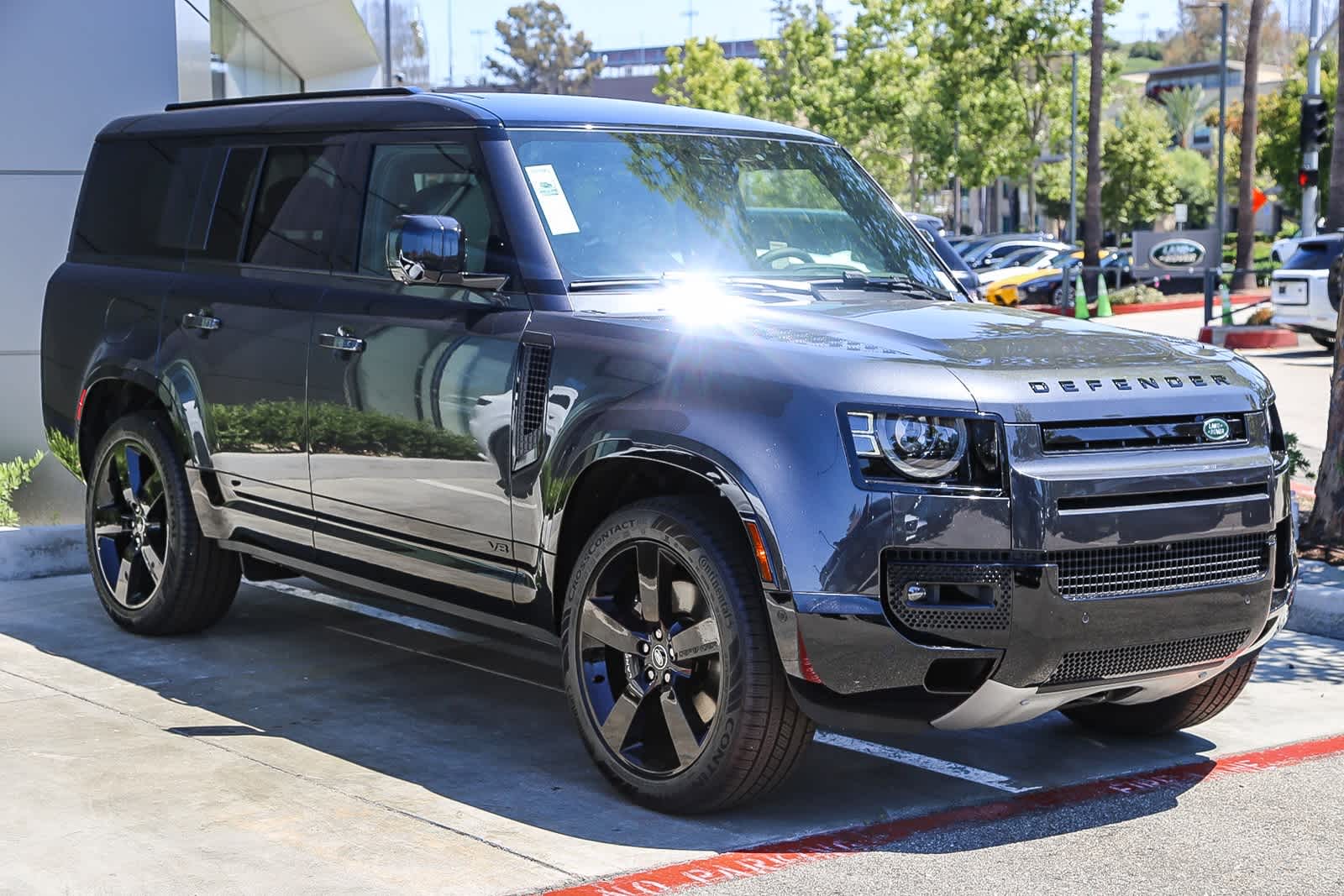 Thumbnail: 2025 Land Rover Defender - 3