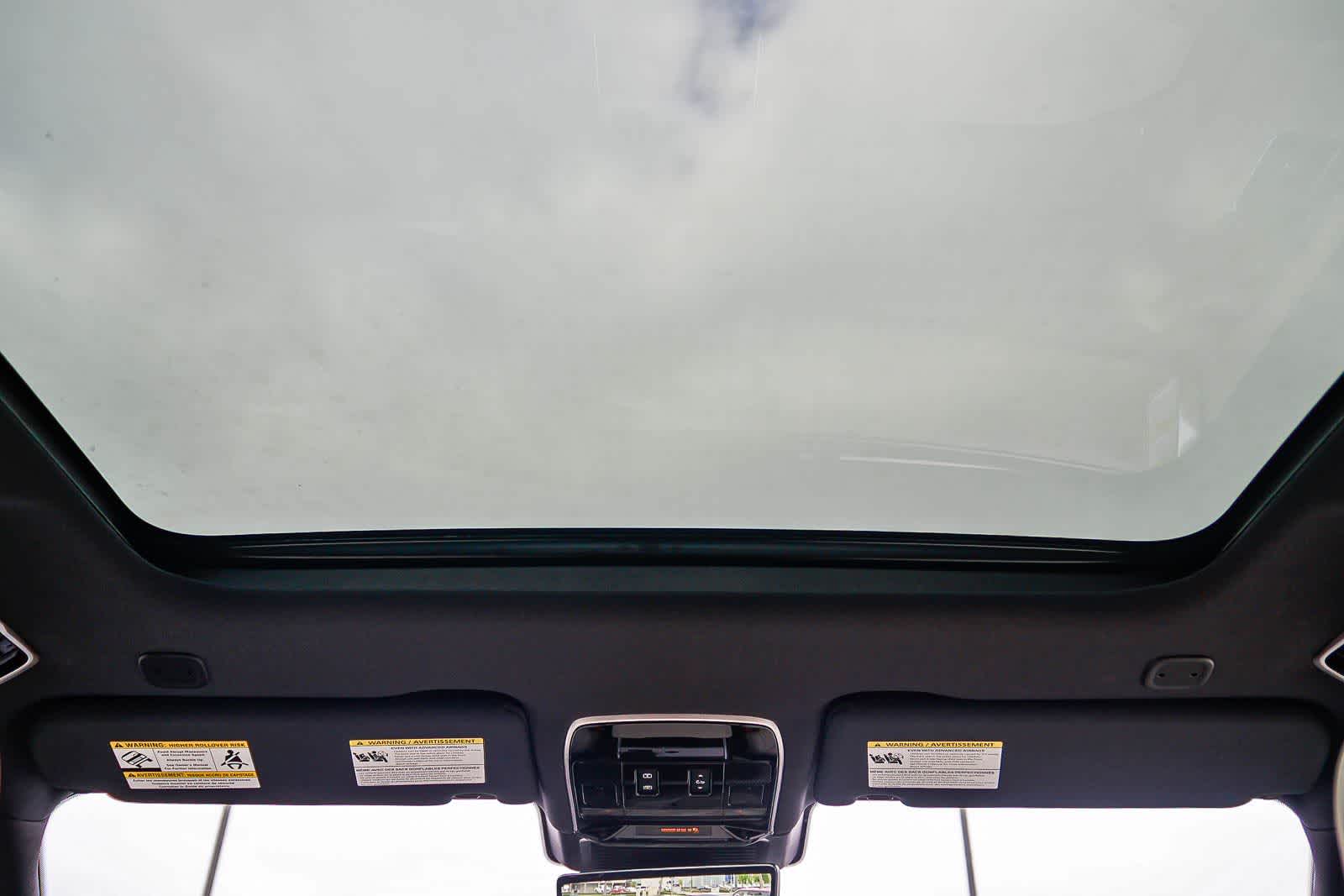 Thumbnail: 2026 Land Rover Range Rover - 16
