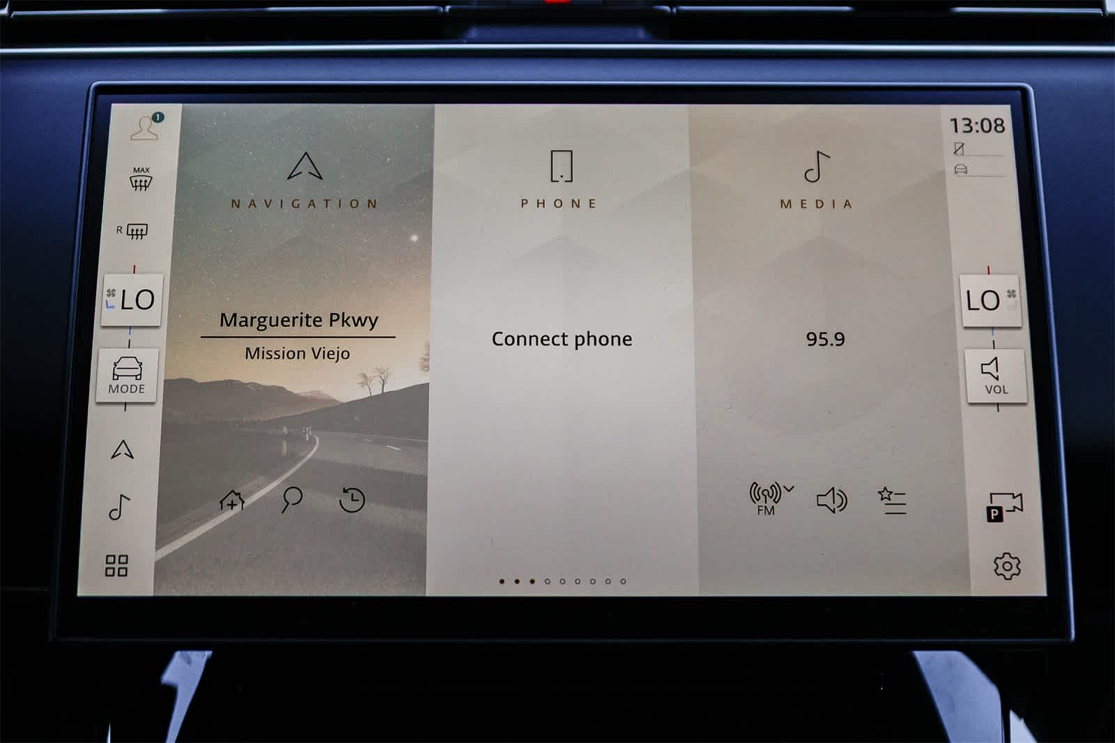 Thumbnail: 2026 Land Rover Range Rover Sport - 14