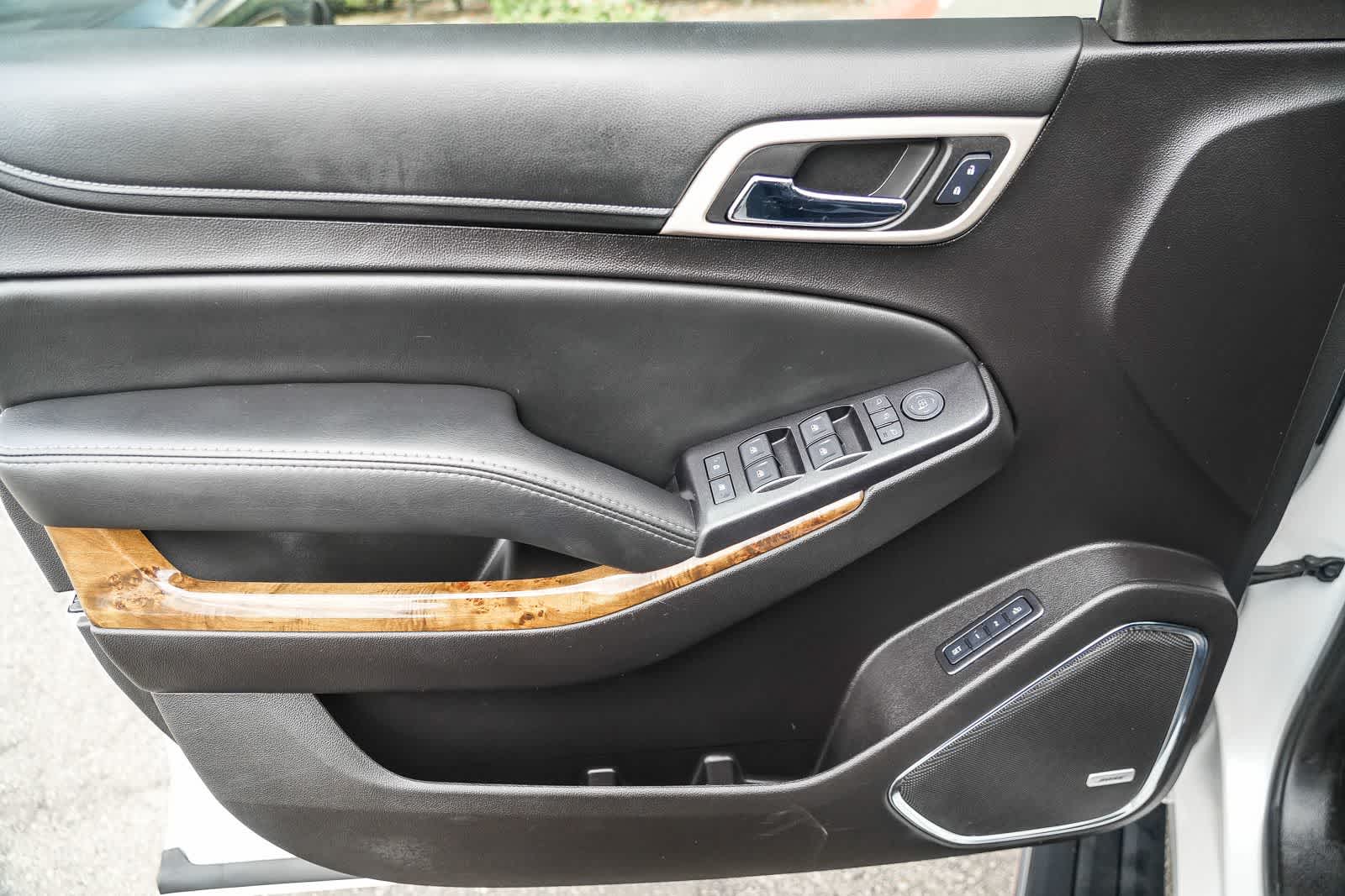 Thumbnail: 2016 GMC Yukon - 19