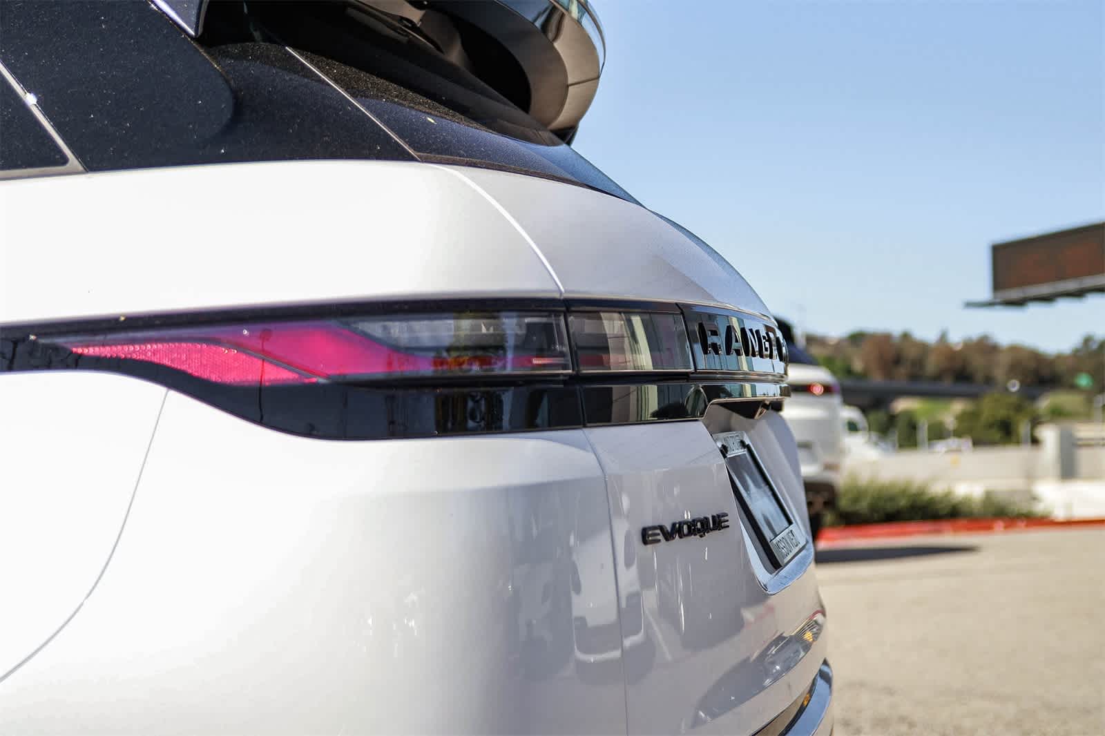 Thumbnail: 2026 Land Rover Range Rover Evoque - 7