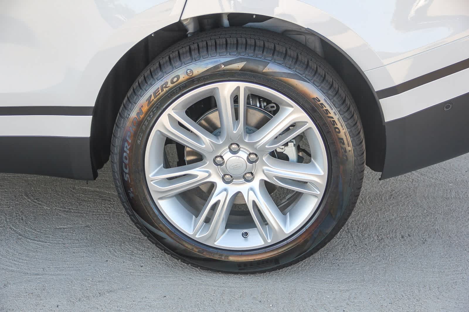 Thumbnail: 2026 Land Rover Range Rover Velar - 7