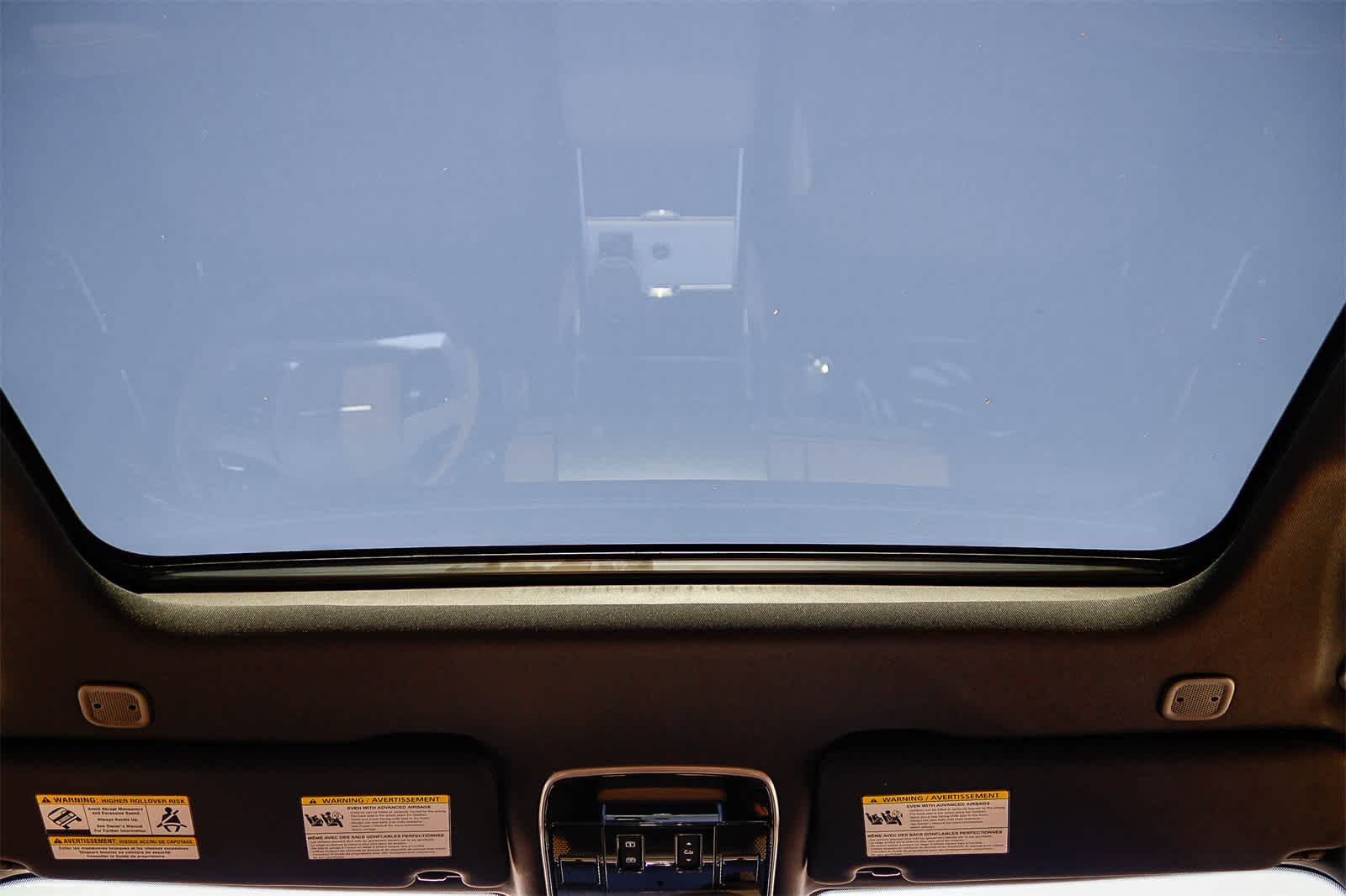 Thumbnail: 2026 Land Rover Range Rover - 16