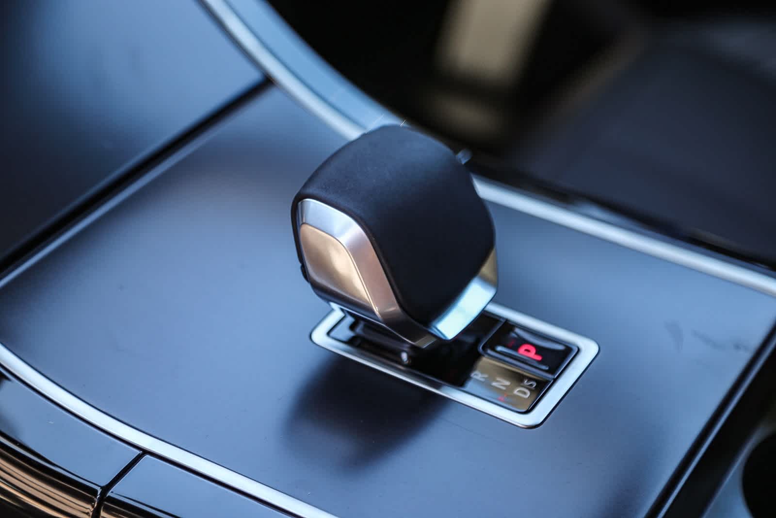 Thumbnail: 2026 Land Rover Range Rover Velar - 17