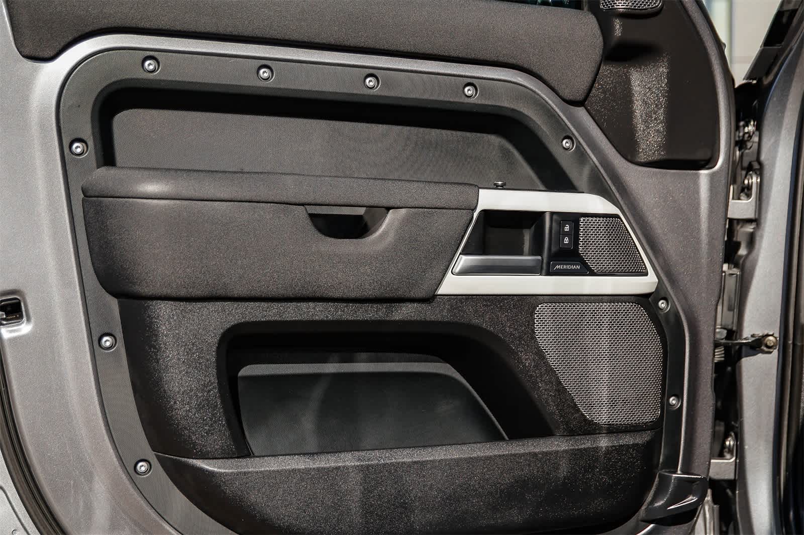 Thumbnail: 2022 Land Rover Defender - 12