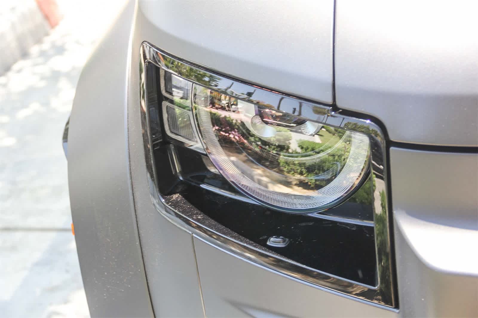 Thumbnail: 2025 Land Rover Defender - 10