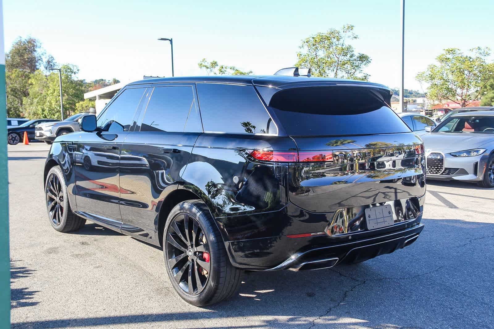 Thumbnail: 2023 Land Rover Range Rover Sport - 4