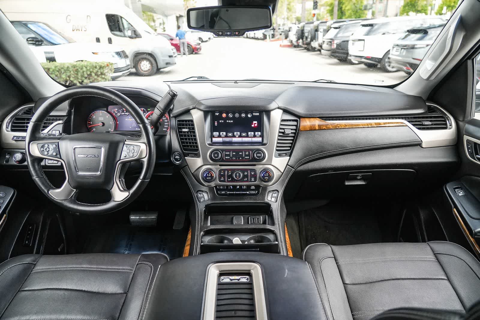 Thumbnail: 2016 GMC Yukon - 10