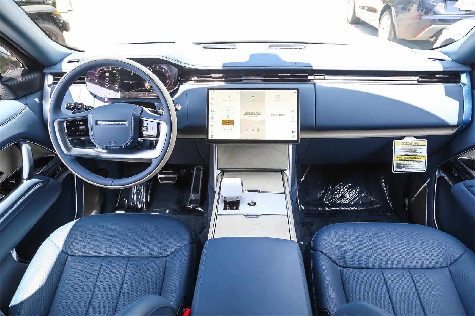 Thumbnail: 2025 Land Rover Range Rover - 14