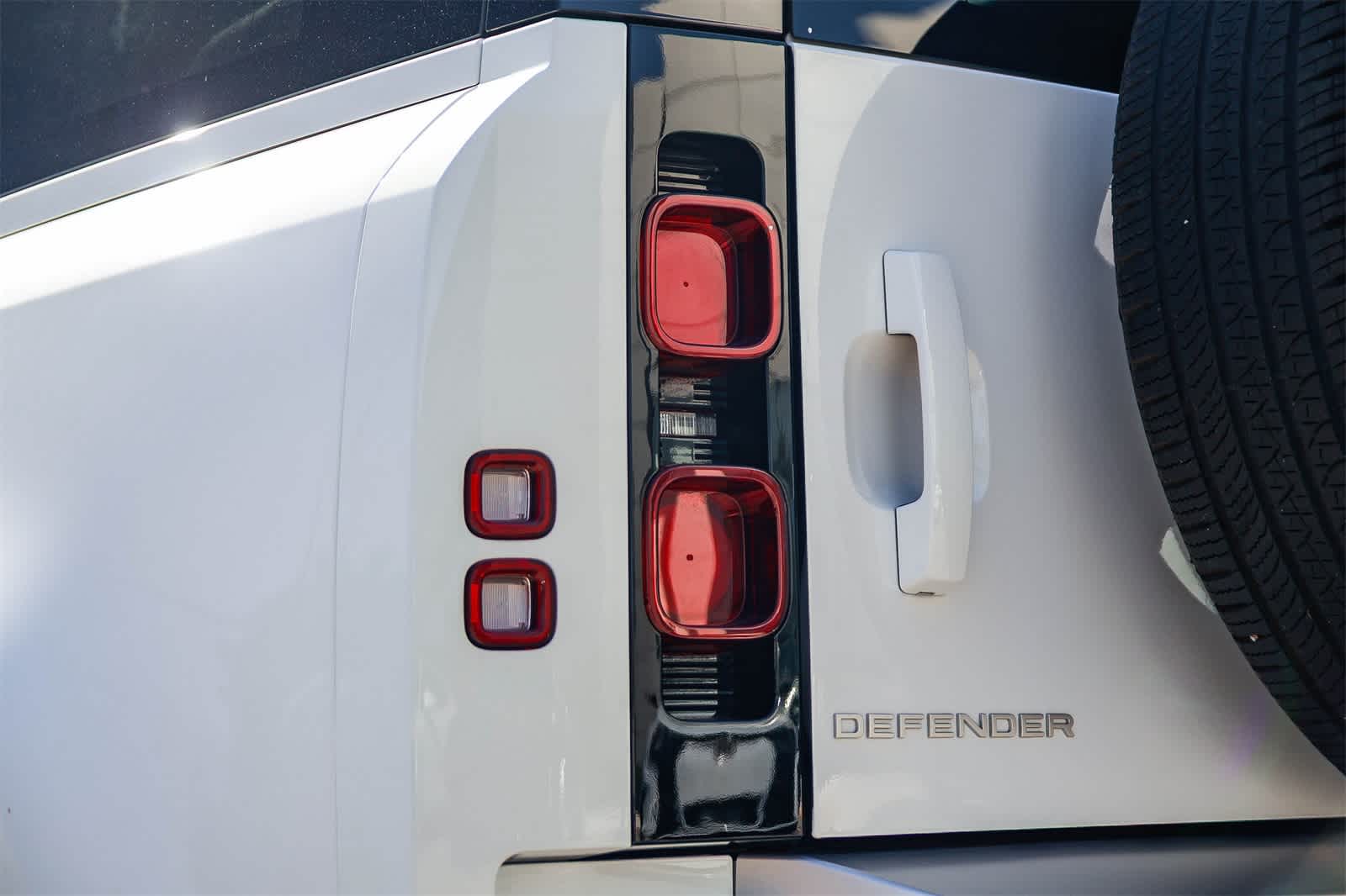 Thumbnail: 2023 Land Rover Defender - 7