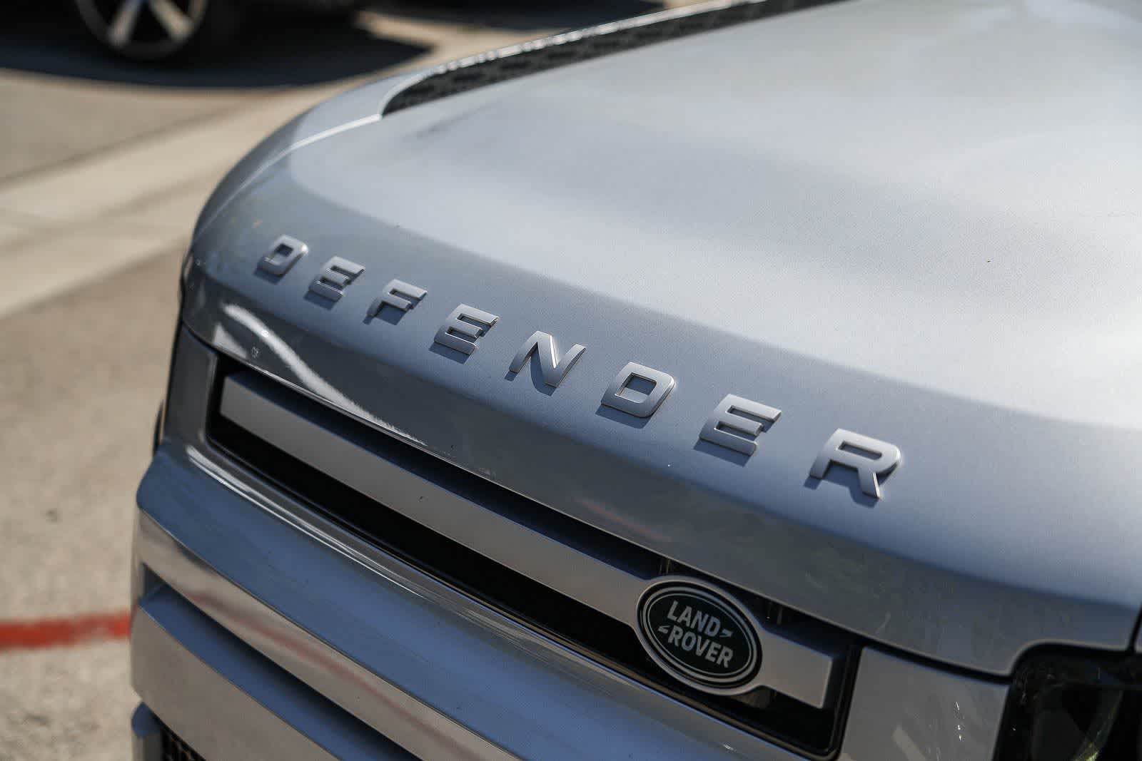 Thumbnail: 2024 Land Rover Defender - 10