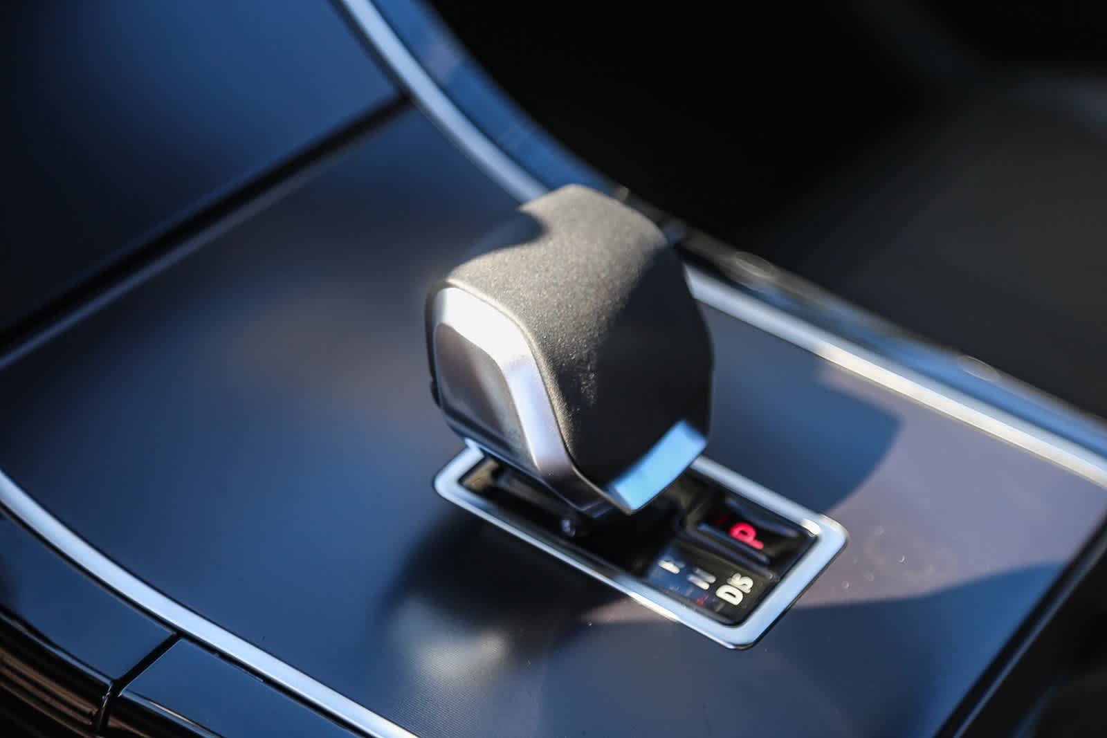 Thumbnail: 2026 Land Rover Range Rover Velar - 19