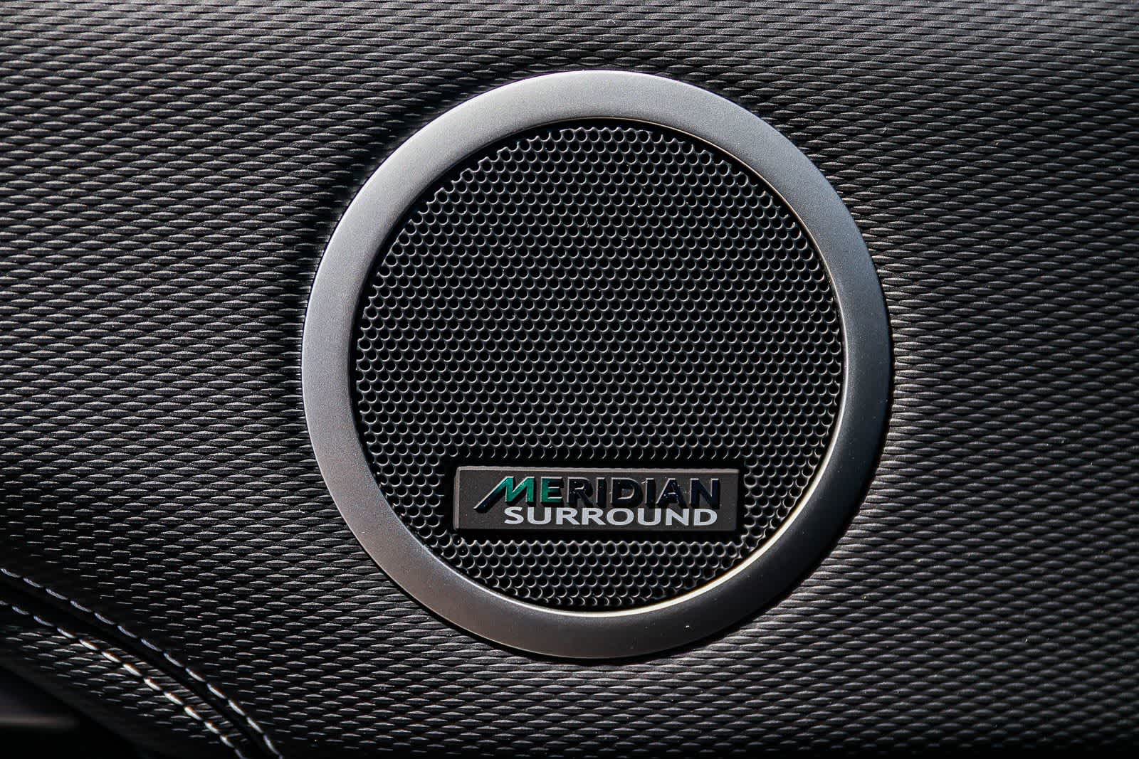 Thumbnail: 2026 Land Rover Discovery - 23