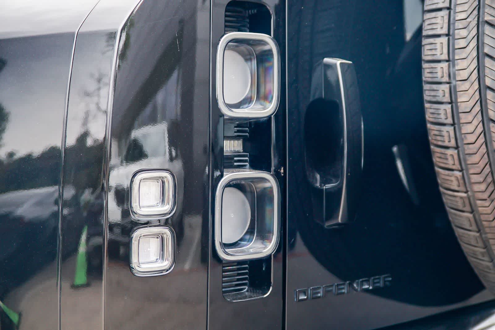 Thumbnail: 2024 Land Rover Defender - 6