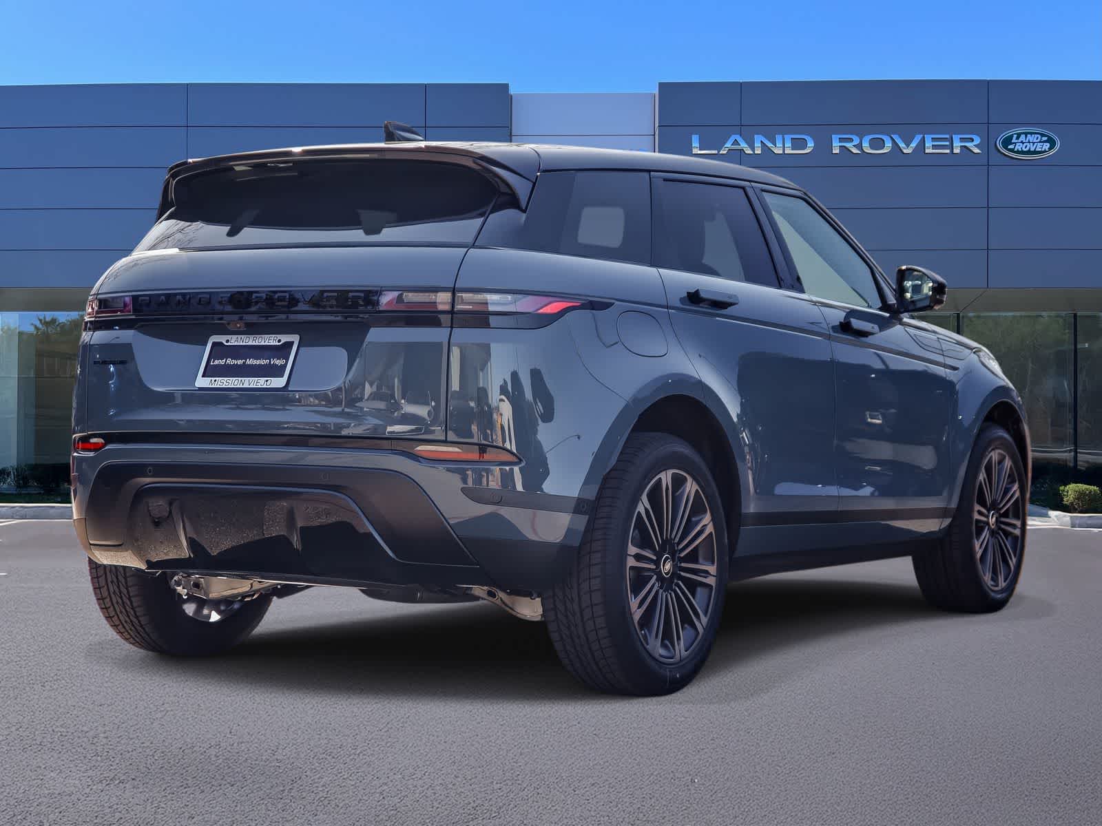 Thumbnail: 2026 Land Rover Range Rover Evoque - 4