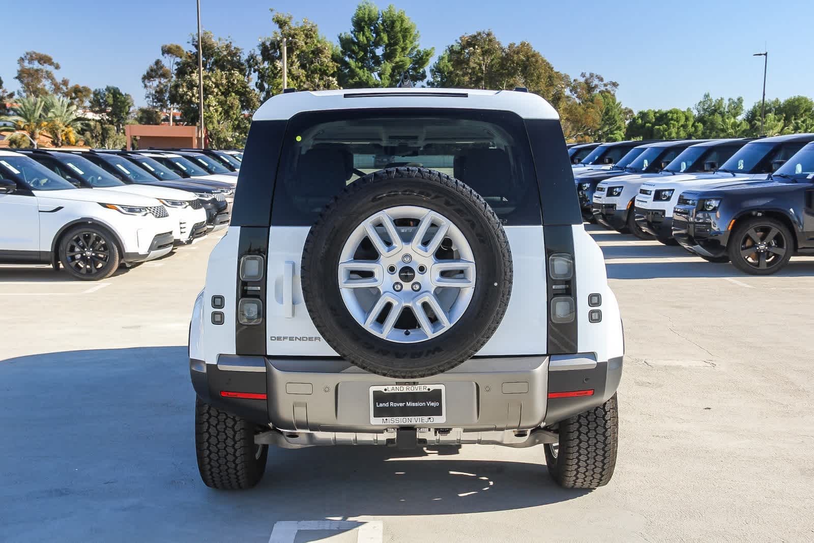 Thumbnail: 2026 Land Rover Defender - 5