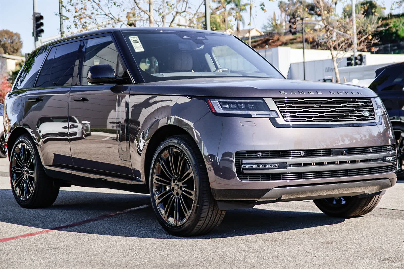 Thumbnail: 2026 Land Rover Range Rover - 3