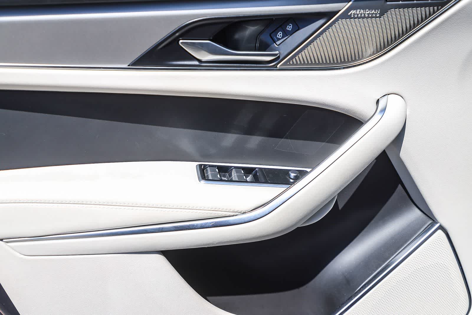 Thumbnail: 2025 Jaguar F-Pace - 17