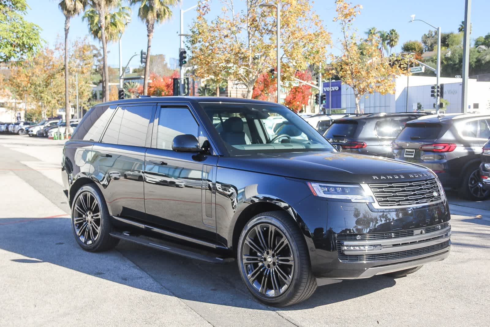 Thumbnail: 2025 Land Rover Range Rover - 3