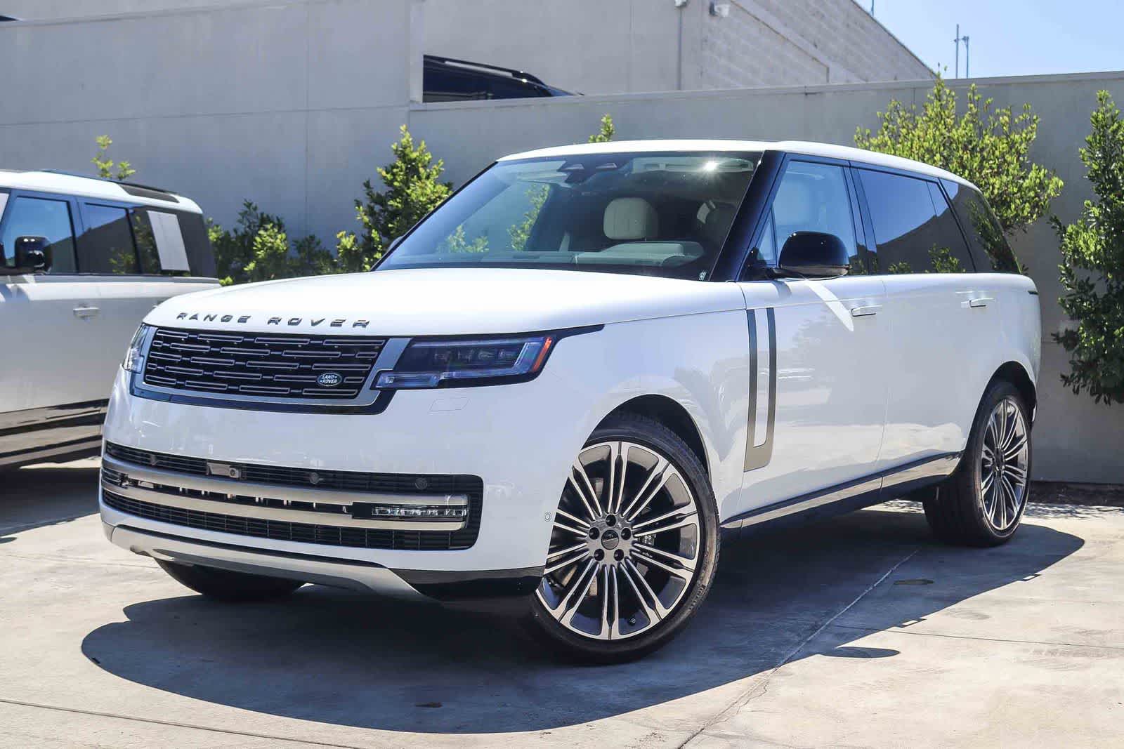 Thumbnail: 2026 Land Rover Range Rover - 1