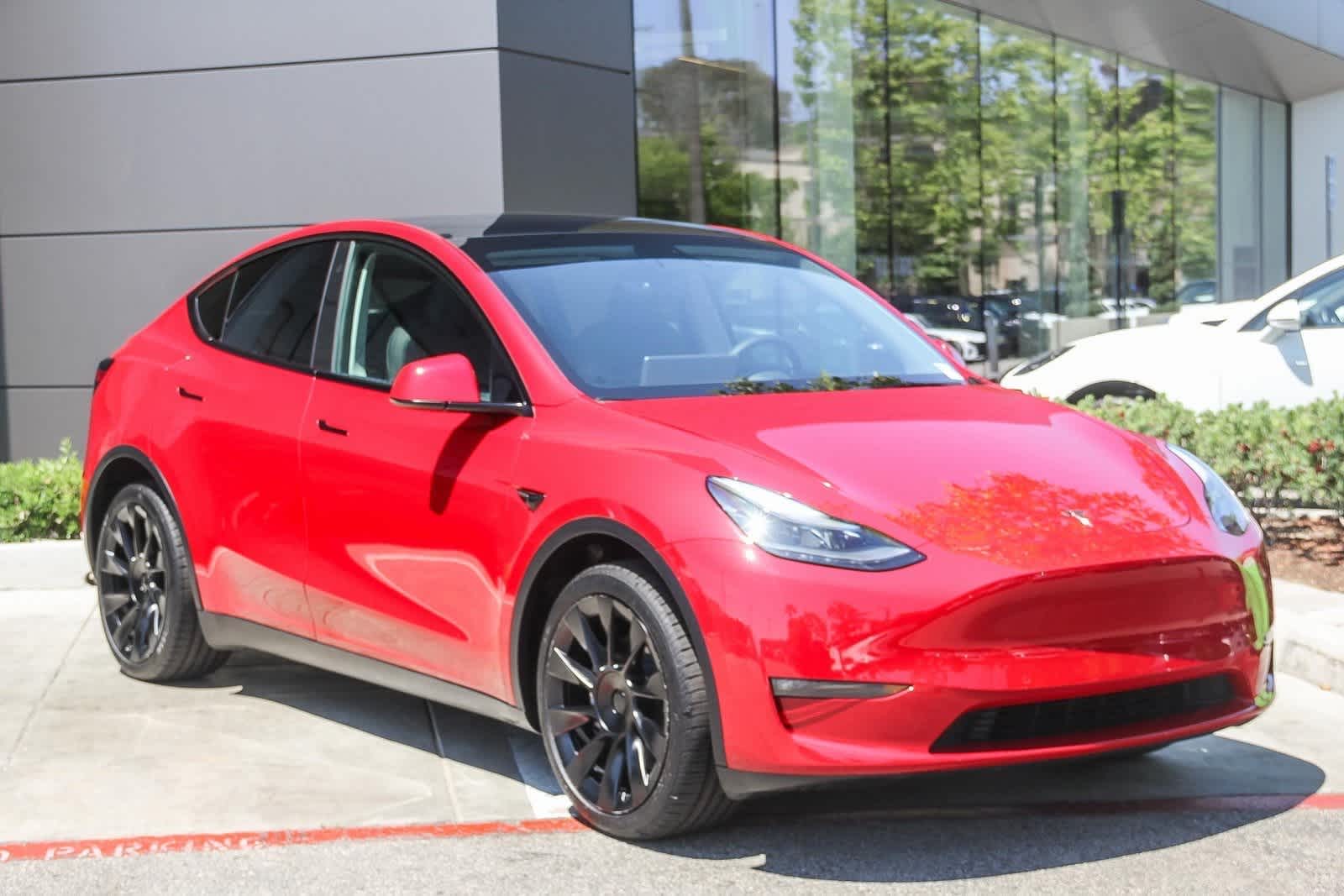 2022 Tesla Model Y Long Range 3