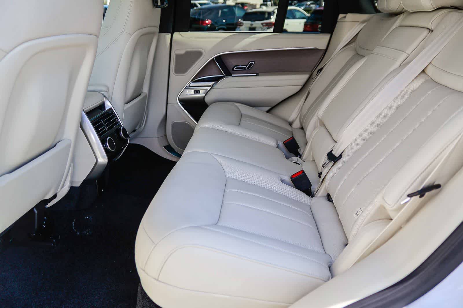 Thumbnail: 2026 Land Rover Range Rover - 18