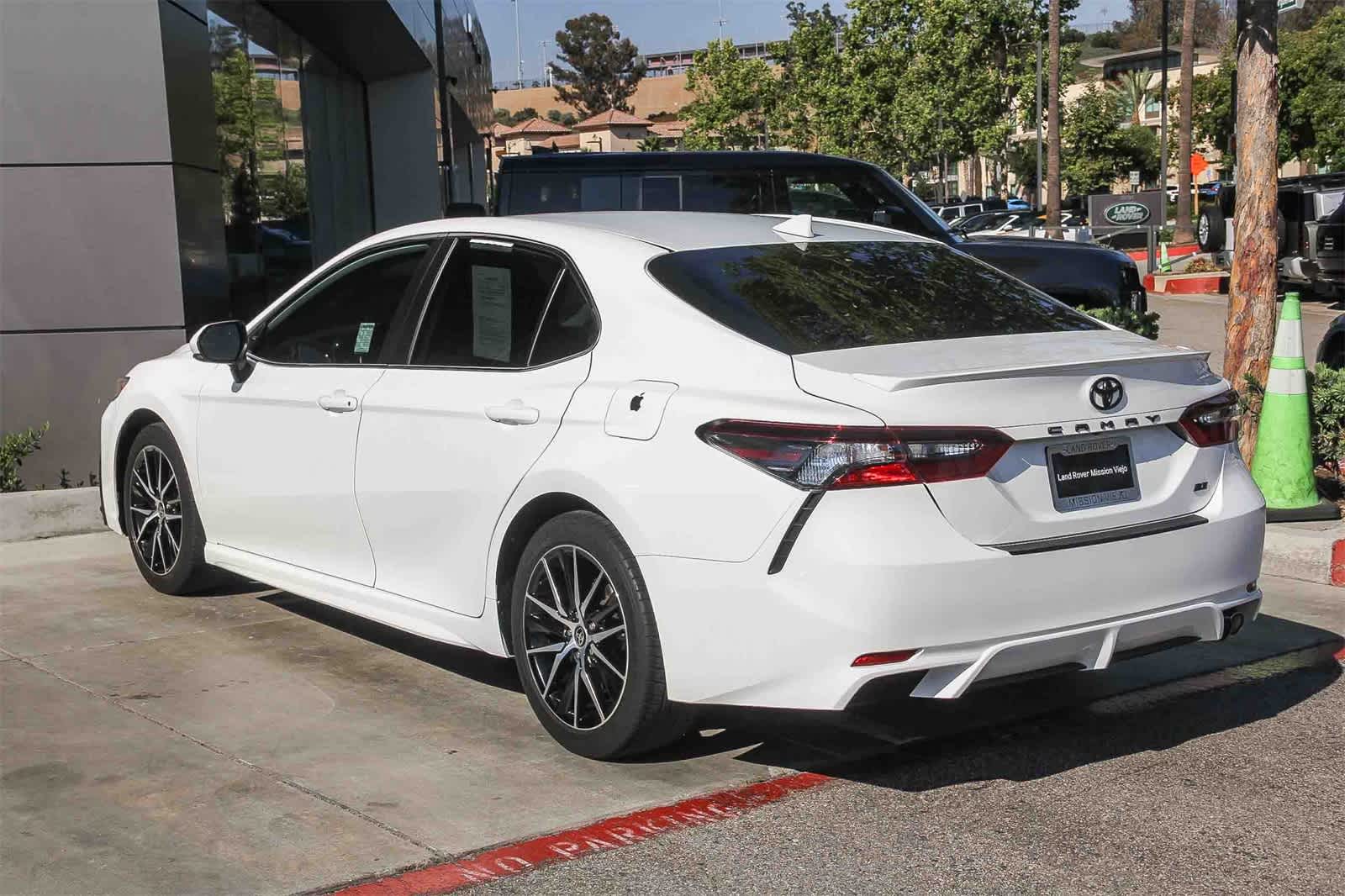 Thumbnail: 2023 Toyota Camry - 4