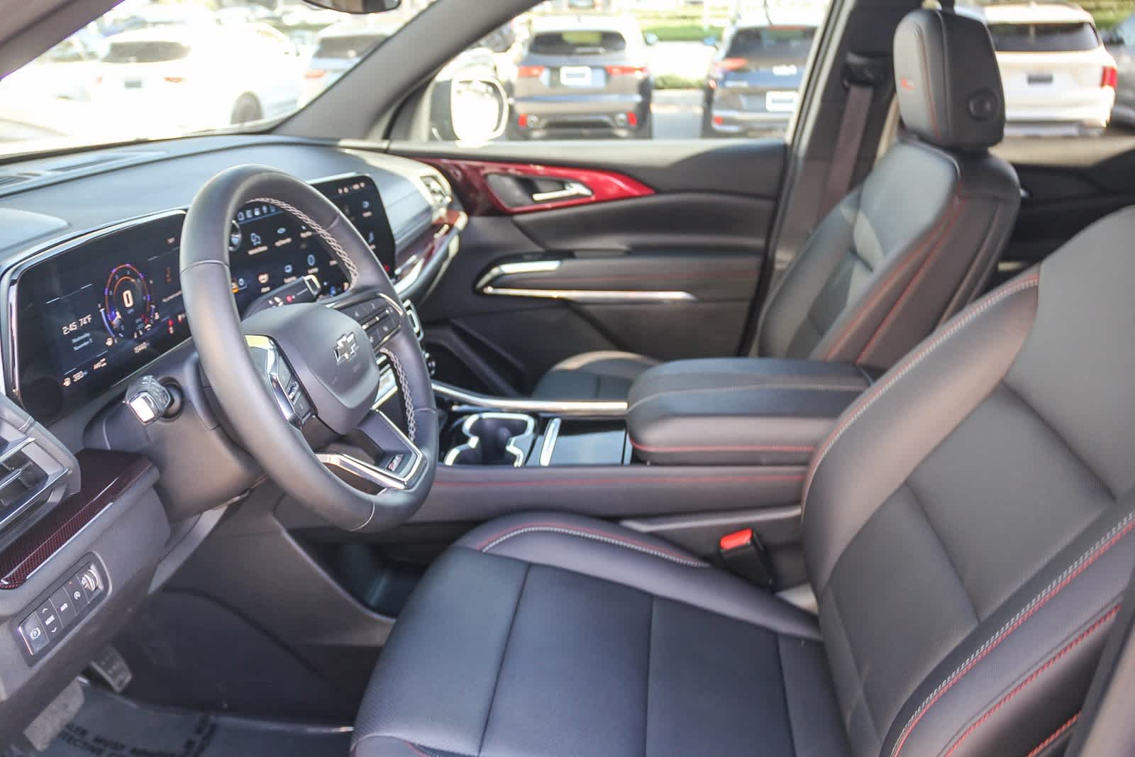 Thumbnail: 2025 Chevrolet Traverse - 21